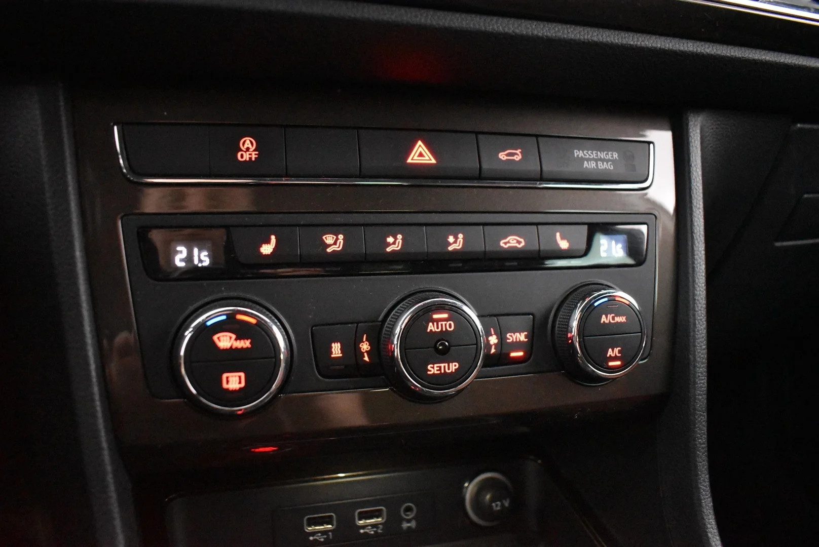 Car Image - 3B9nX9EcaVxU2ZPgLYl0Nb