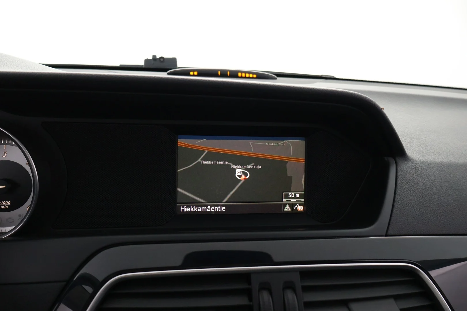 Car Image - oP04T9pJm3N47f6fYm6p2