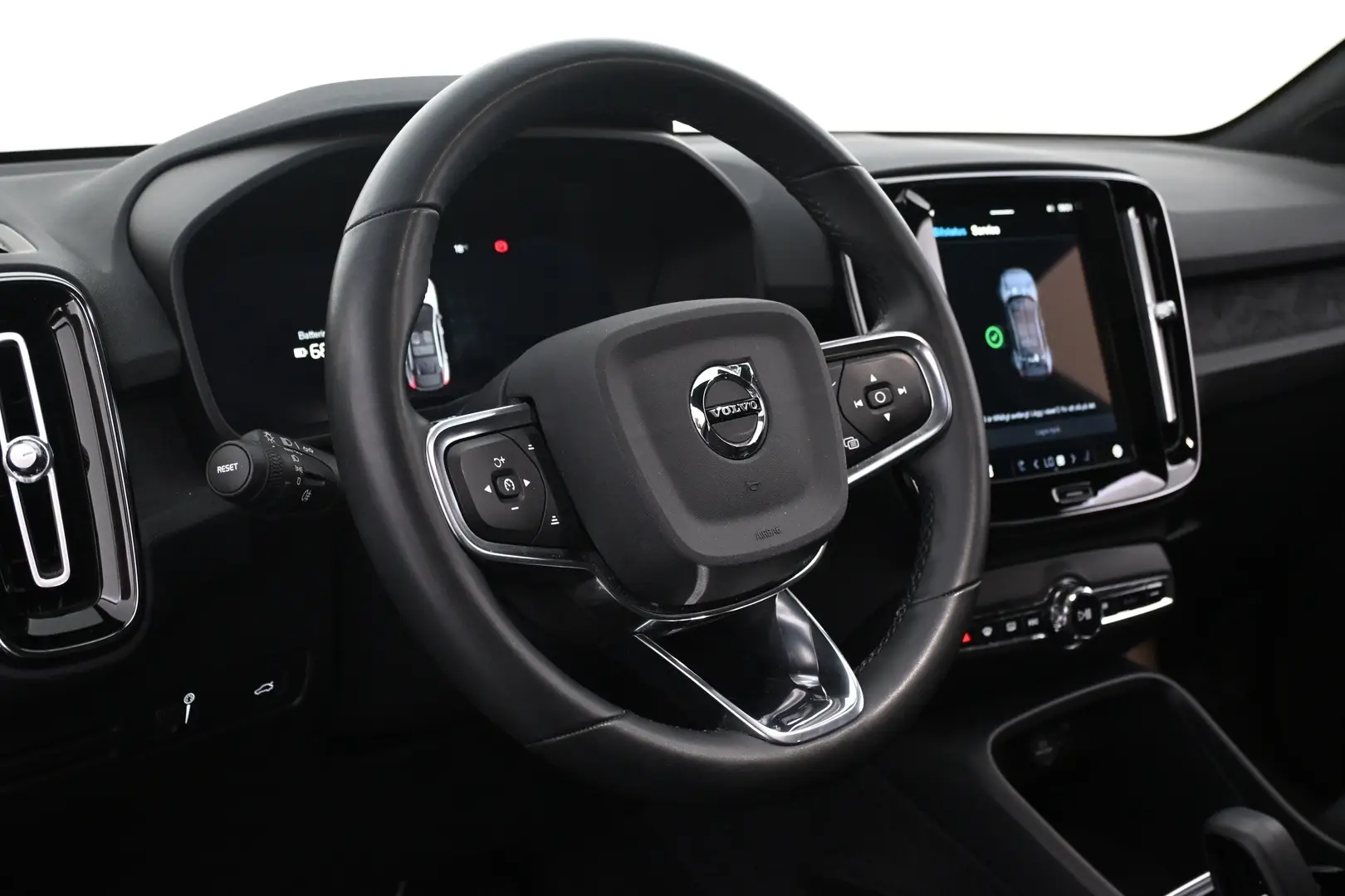 Car Image - 3PQmo4LGAjq4A4x3GRqp1n