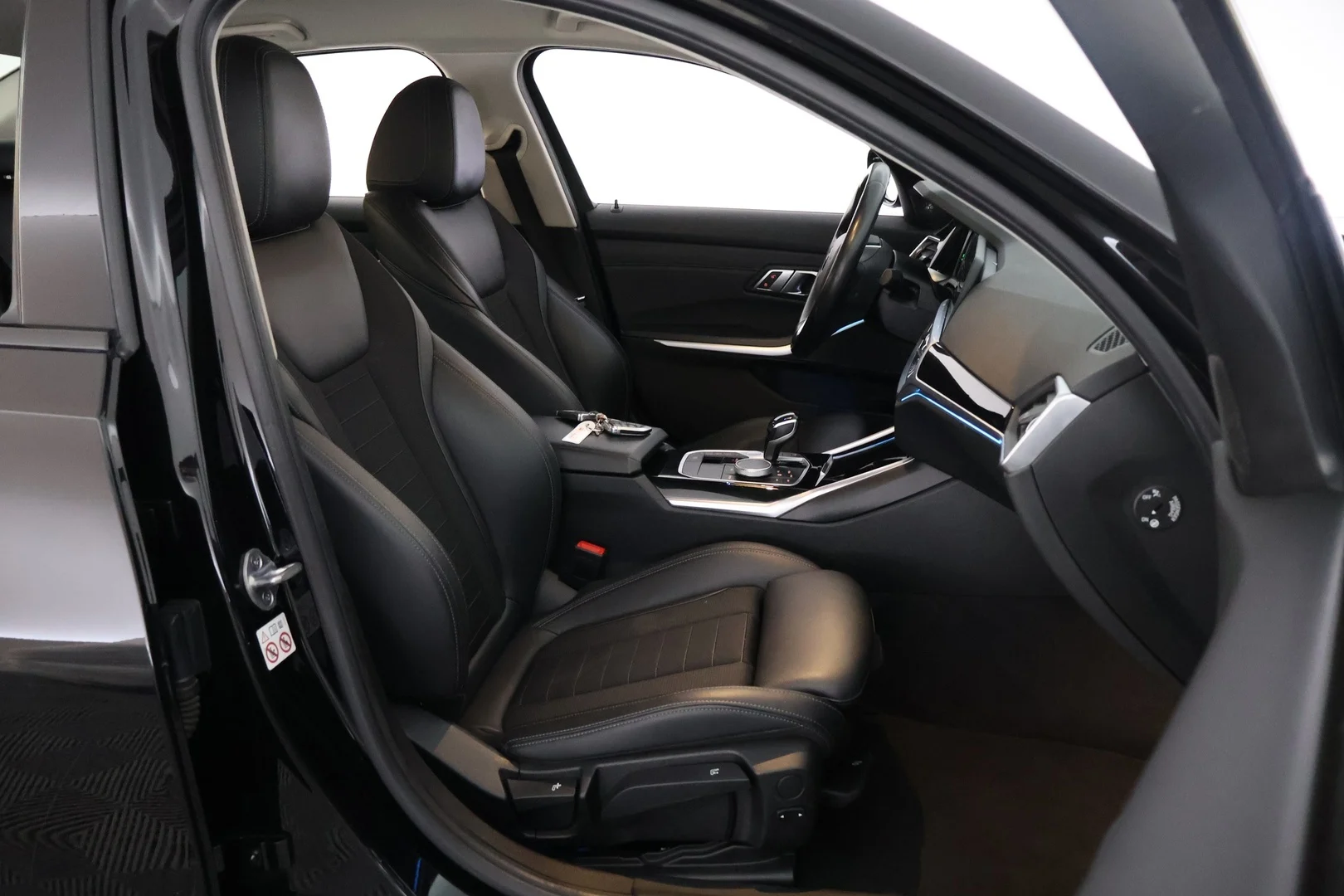 Car Image - 2BZtqYyP1rwumNuuMzX4pT