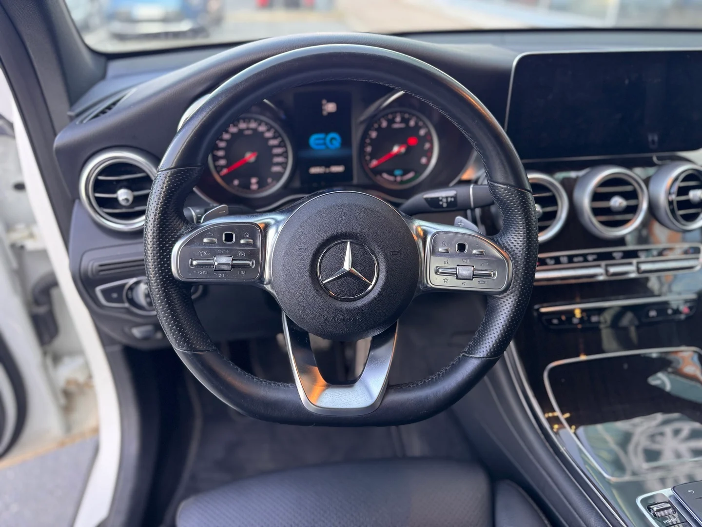 Car Image - 2IcPohgMWEKHOoKEx5vNCp