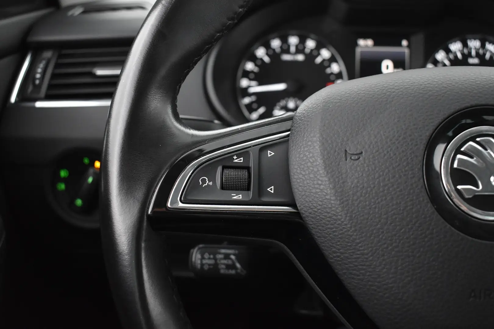 Car Image - 4oWb9oRAY5osejVxI5SCGV