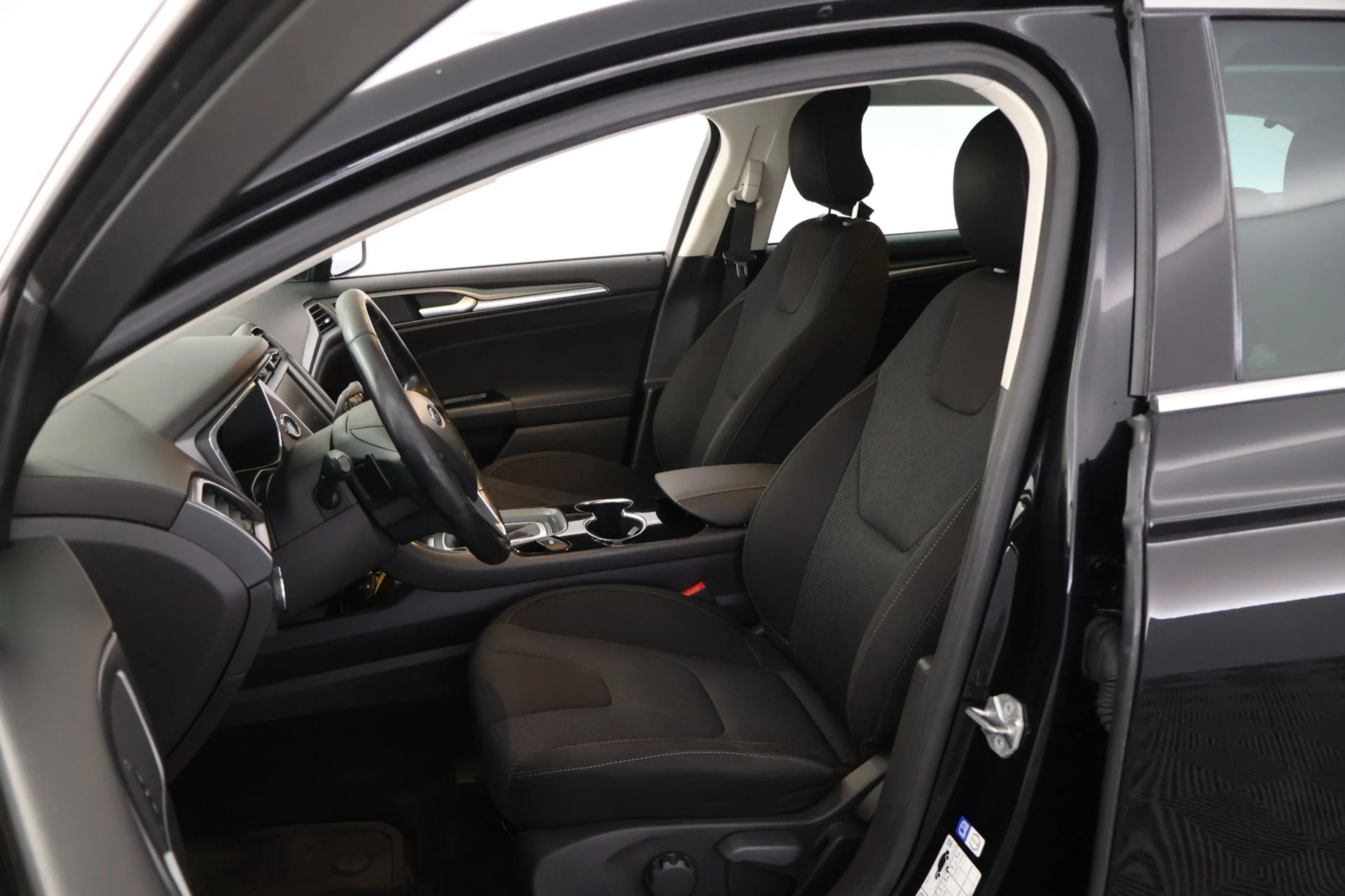 Car Image - C0pD4PJFpZUzNSGT8JbLX