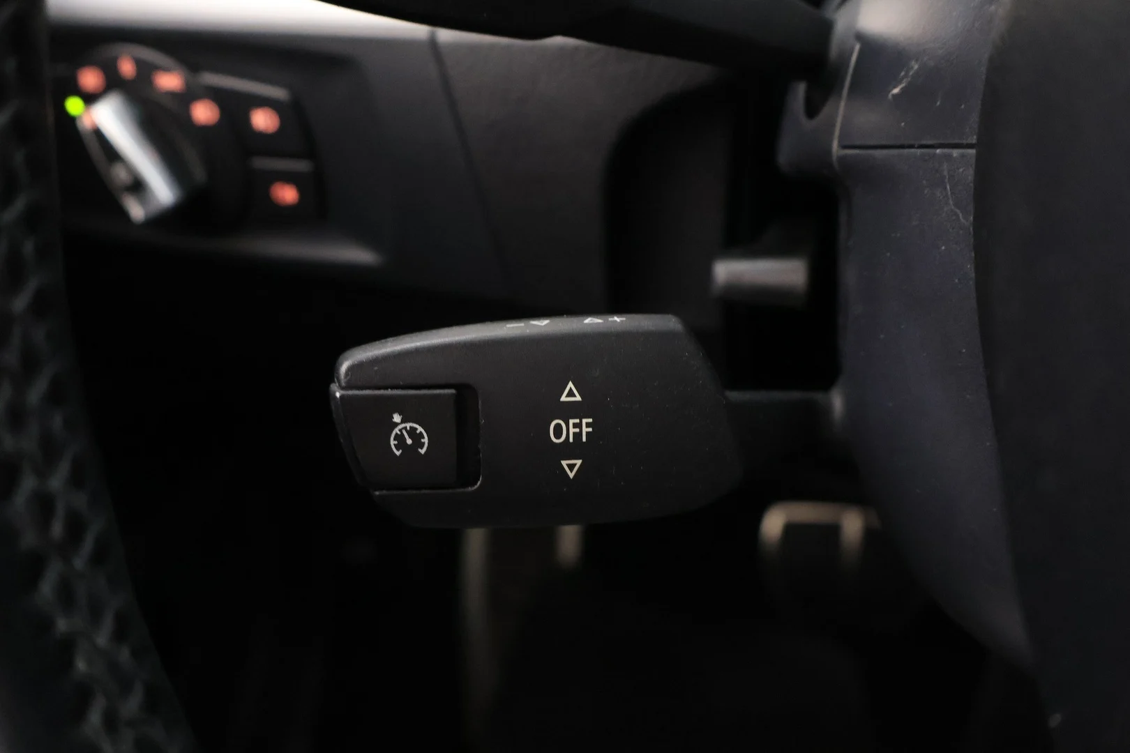 Car Image - 2cONL2B4aDjDndt3AzotN0