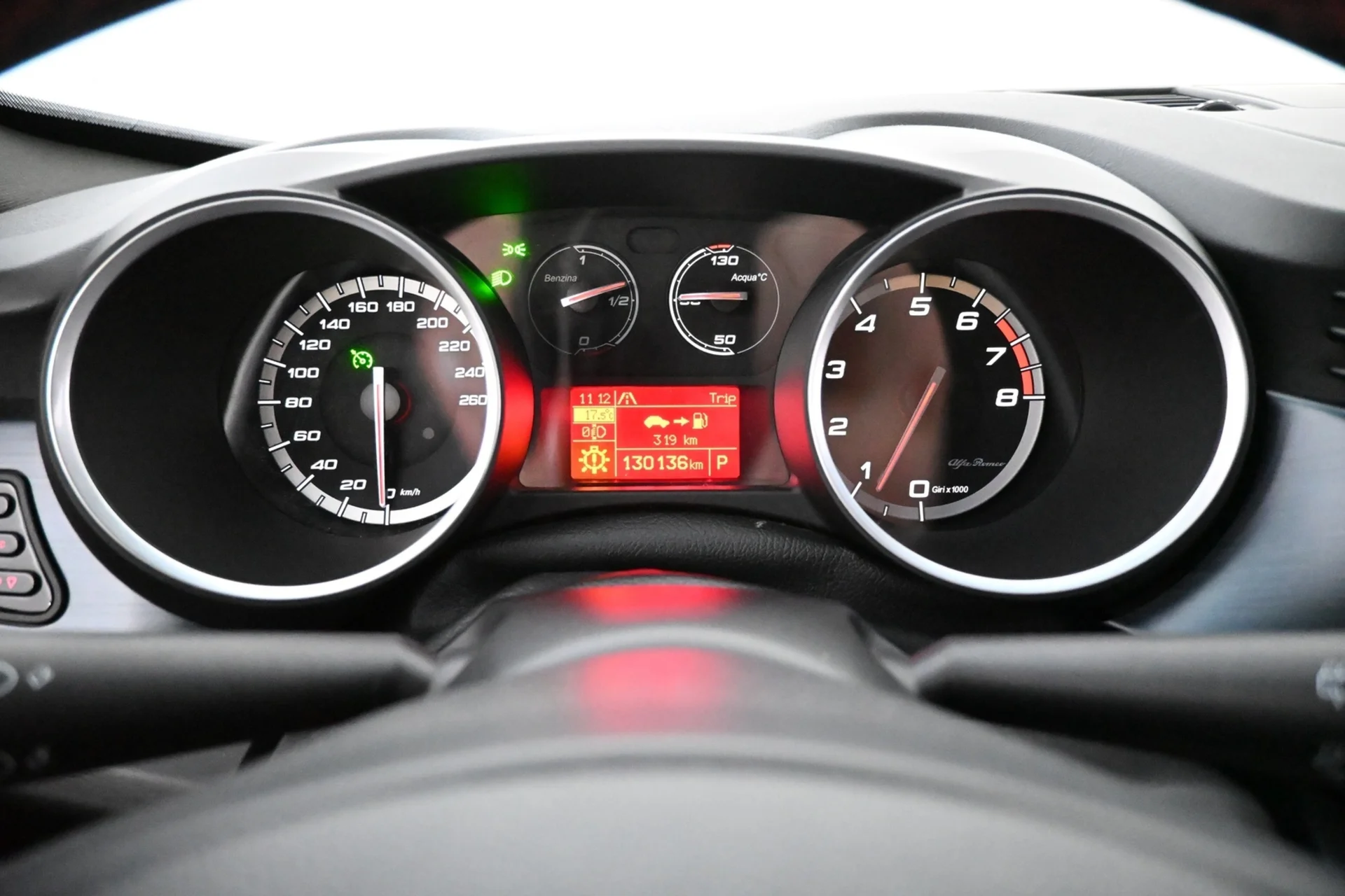 Car Image - 2pCnNb9mLk8ye1D12rZfqk