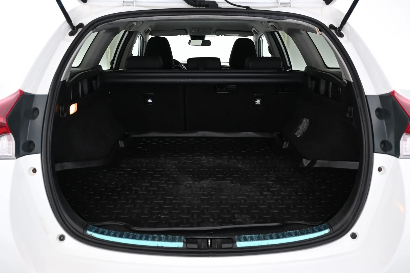 Car Image - lw0Uc41aFDEHgGVd5fuPP