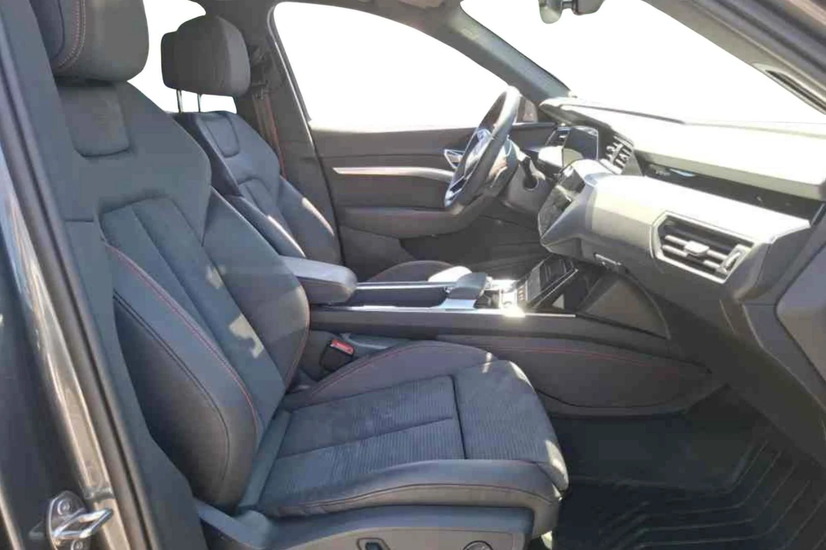 Car Image - 5wqztBxolsIslFIZQROnFm