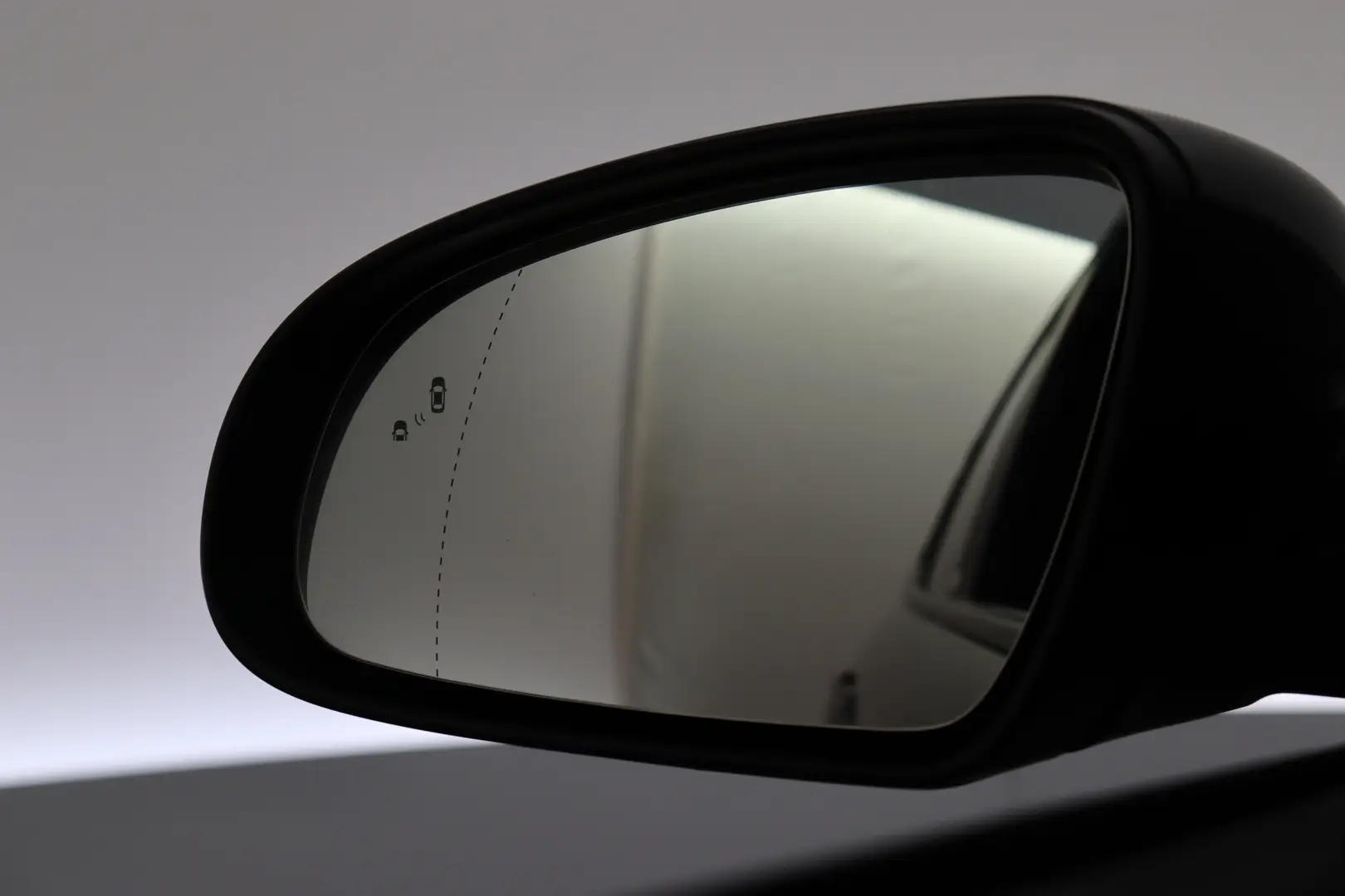 Car Image - 60SVXcCbBfEWRR3RmxAP4a