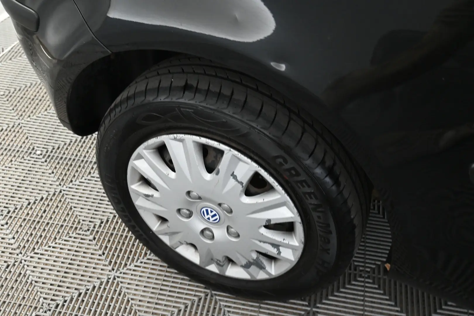 Car Image - 5aeo0Sh6CXtKfhrSkGbOzJ