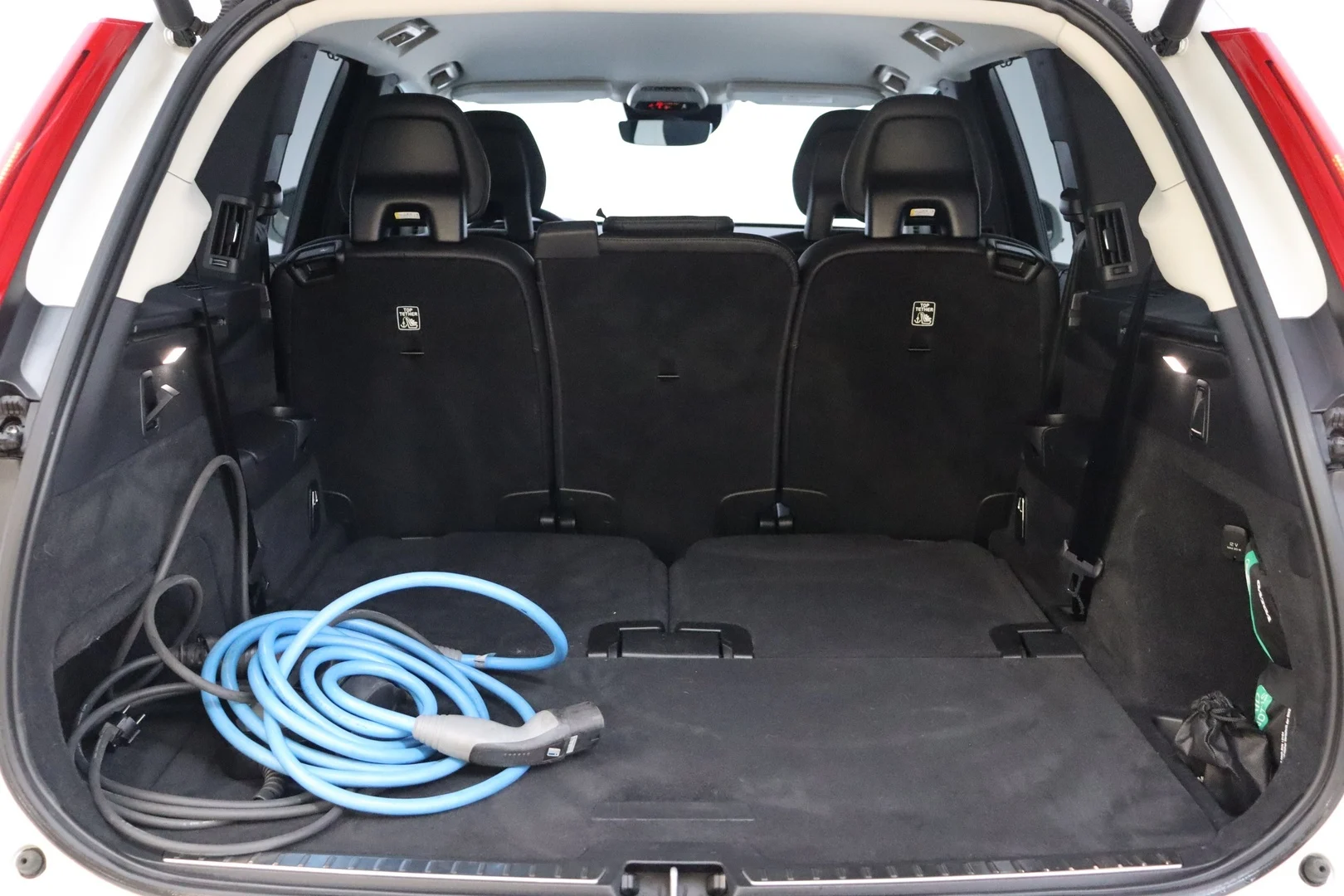Car Image - 2MBbTSDhgg1PyLUQXcRg6E