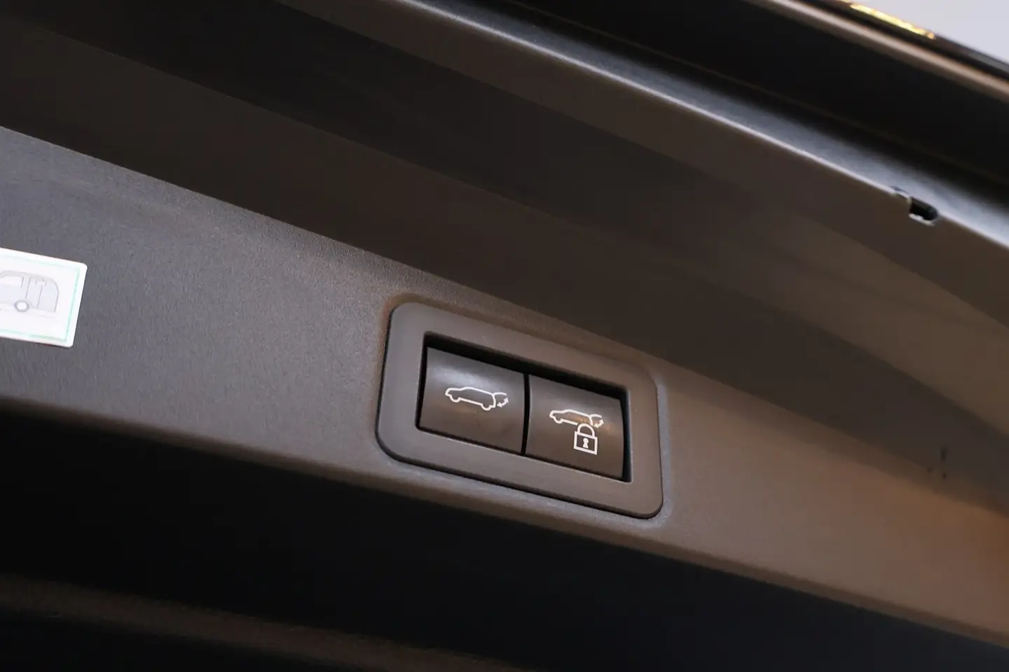 Car Image - 6lbD95LBQqbn6p4tJ4aR2x