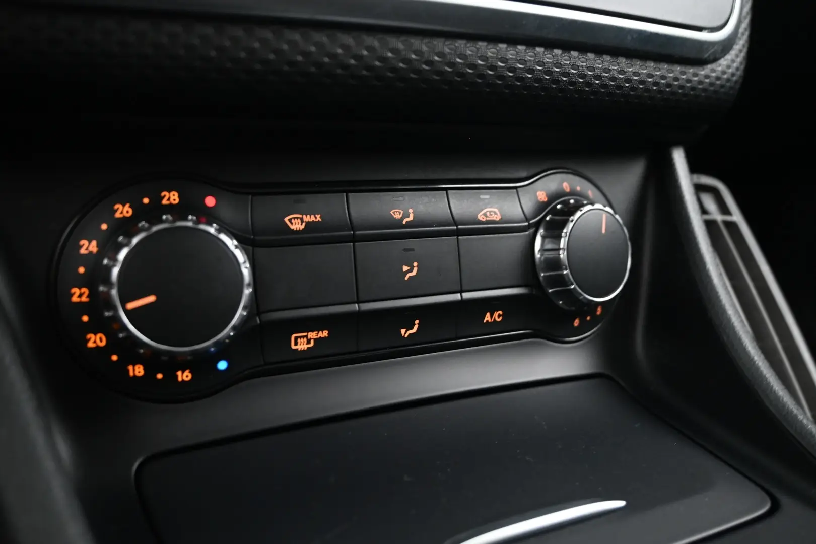 Car Image - 6sUW58ce6ZmVLdmC9N7XjK