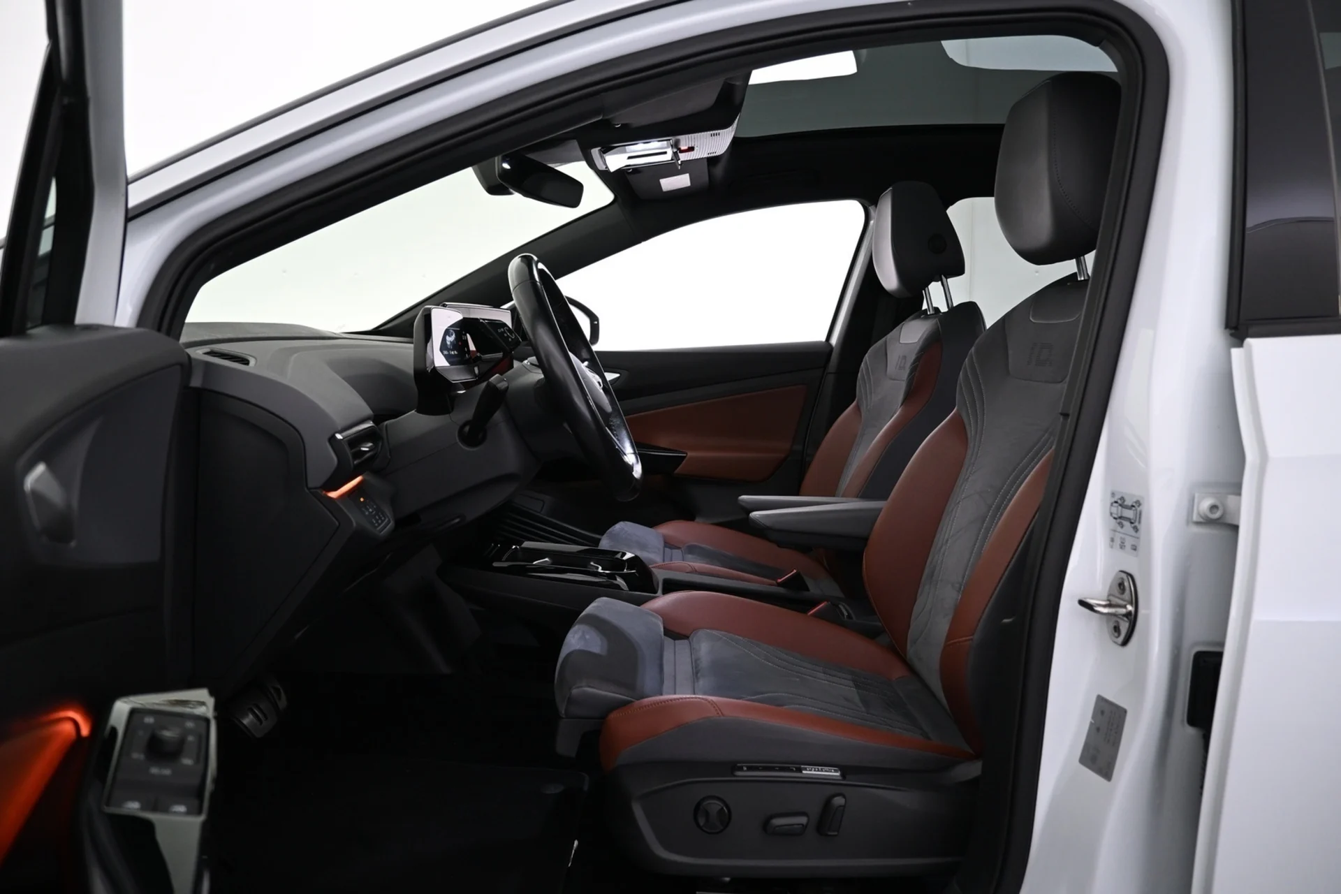 Car Image - SD6eHJlmQxi8uqlStxmYO