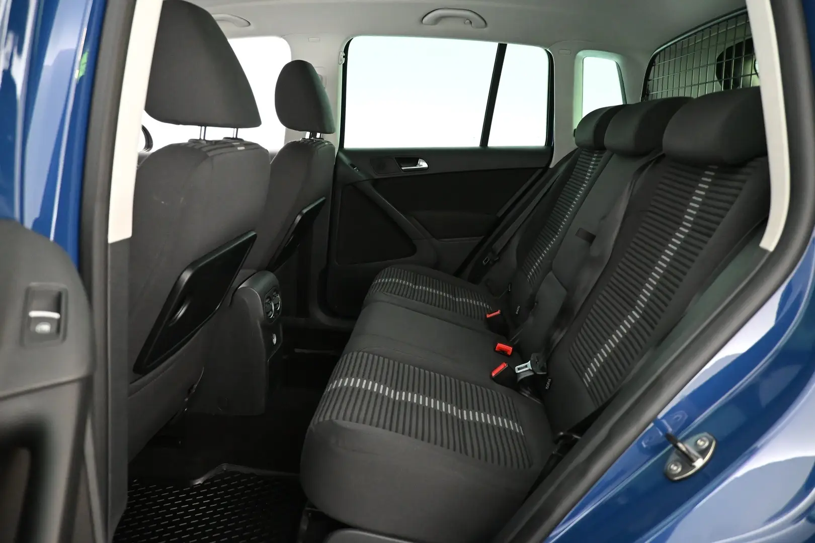 Car Image - 6TrG6ORZfoO1hi8wFGJzmf