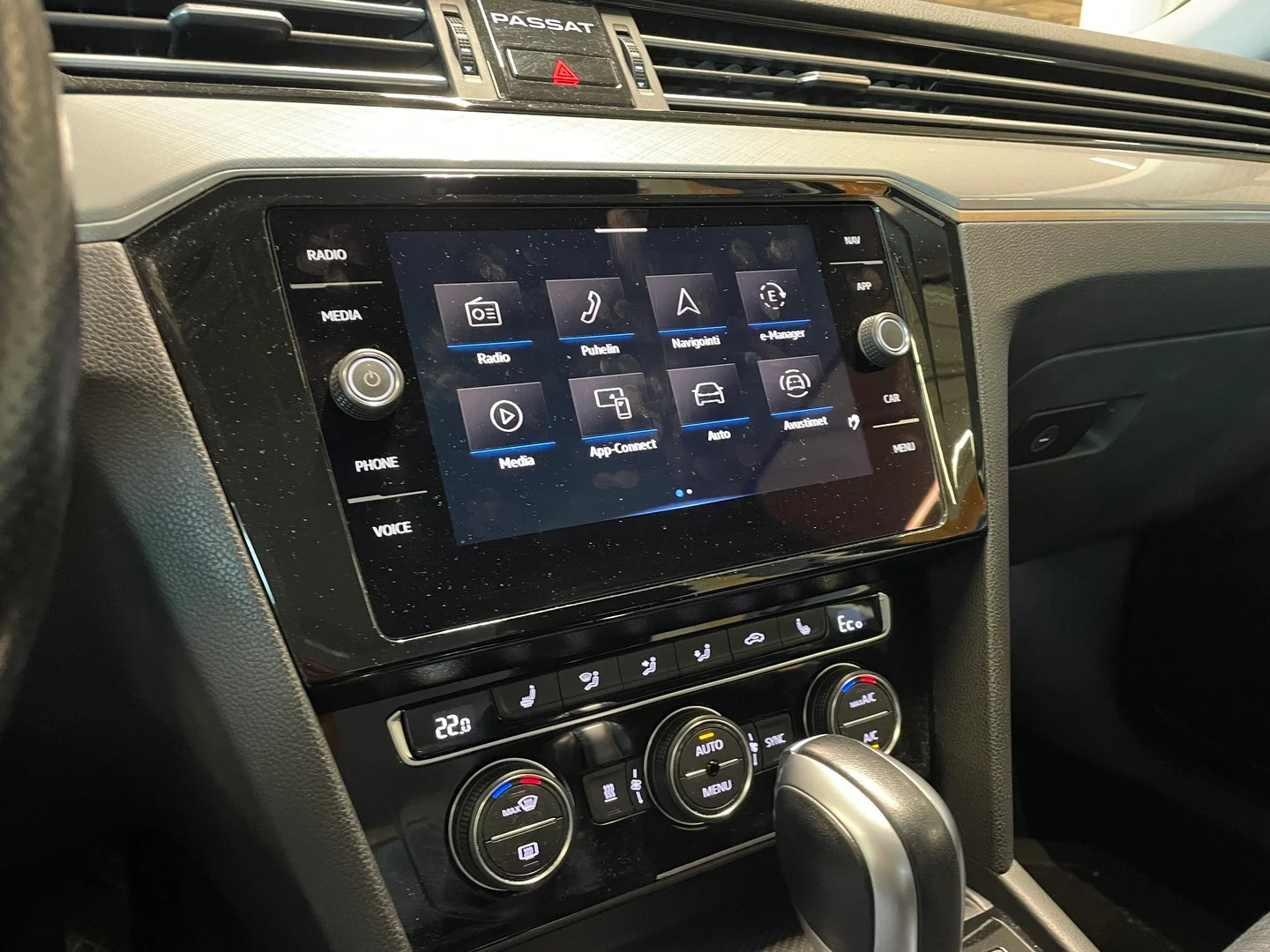 Car Image - r7yhjrQp9d8bEWDNl5RYX