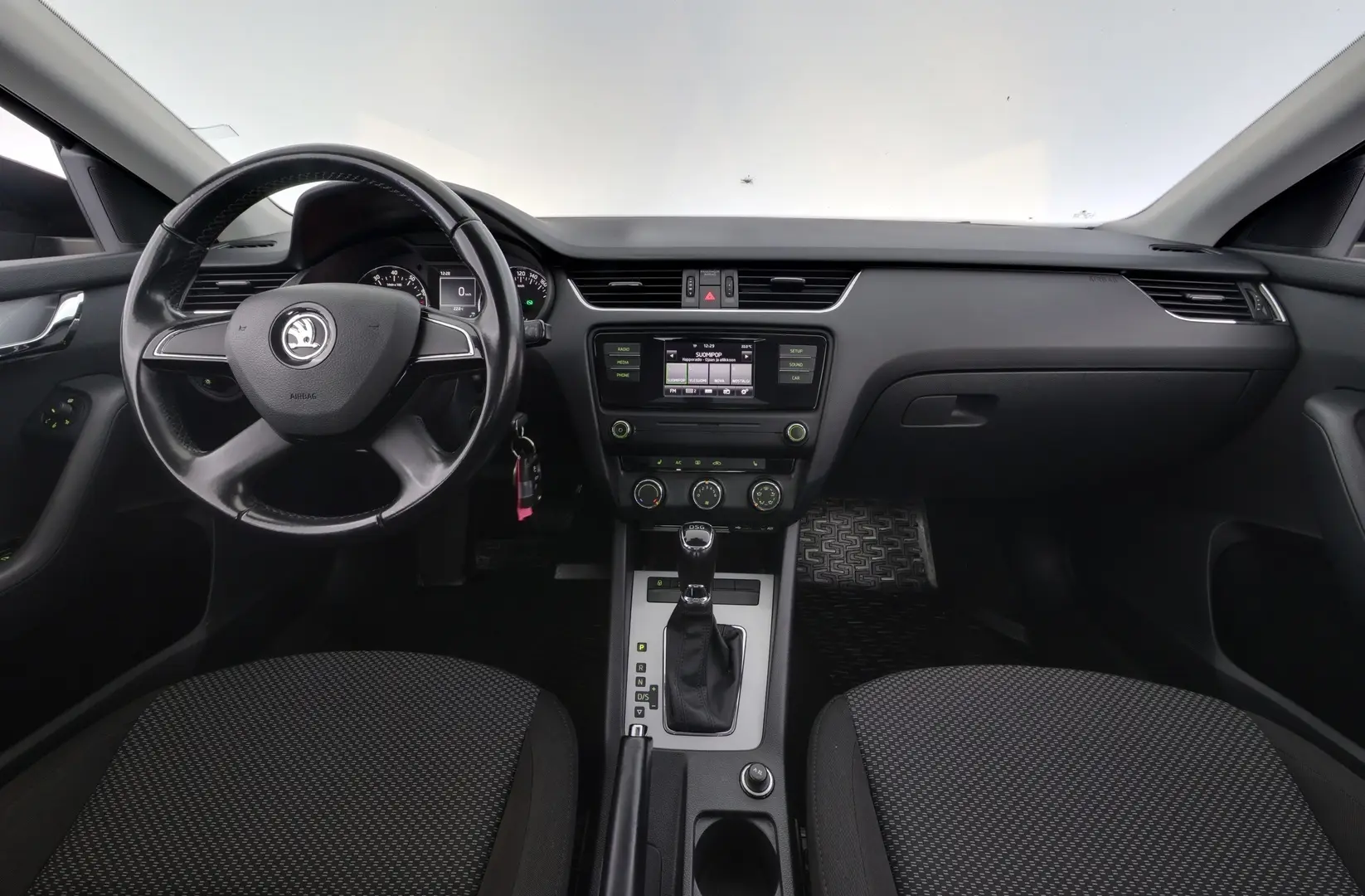 Car Image - 7lu156UoFOV6JFxhcXcnL3