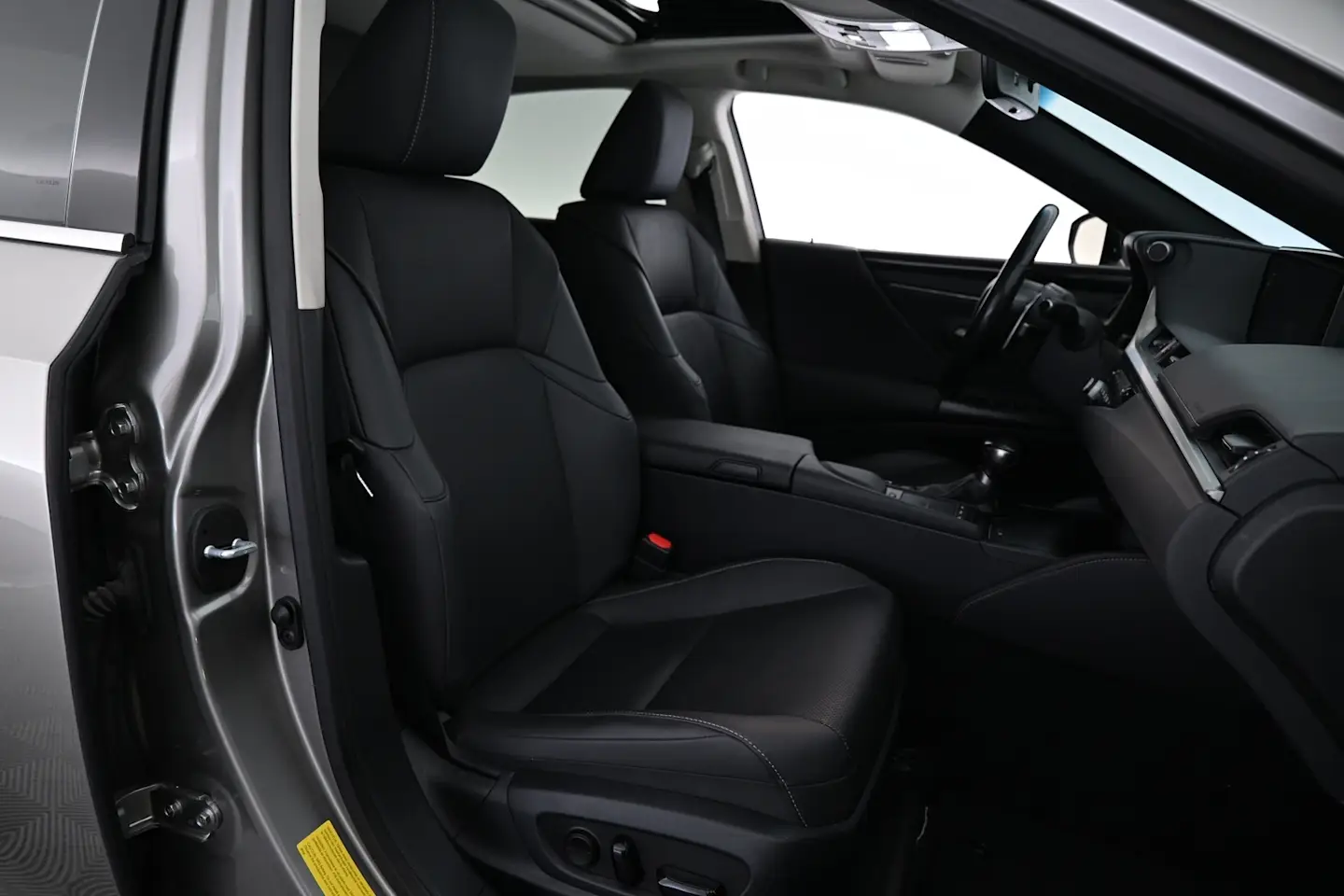 Car Image - CGBPHmOPNteaIdbEZN2fb