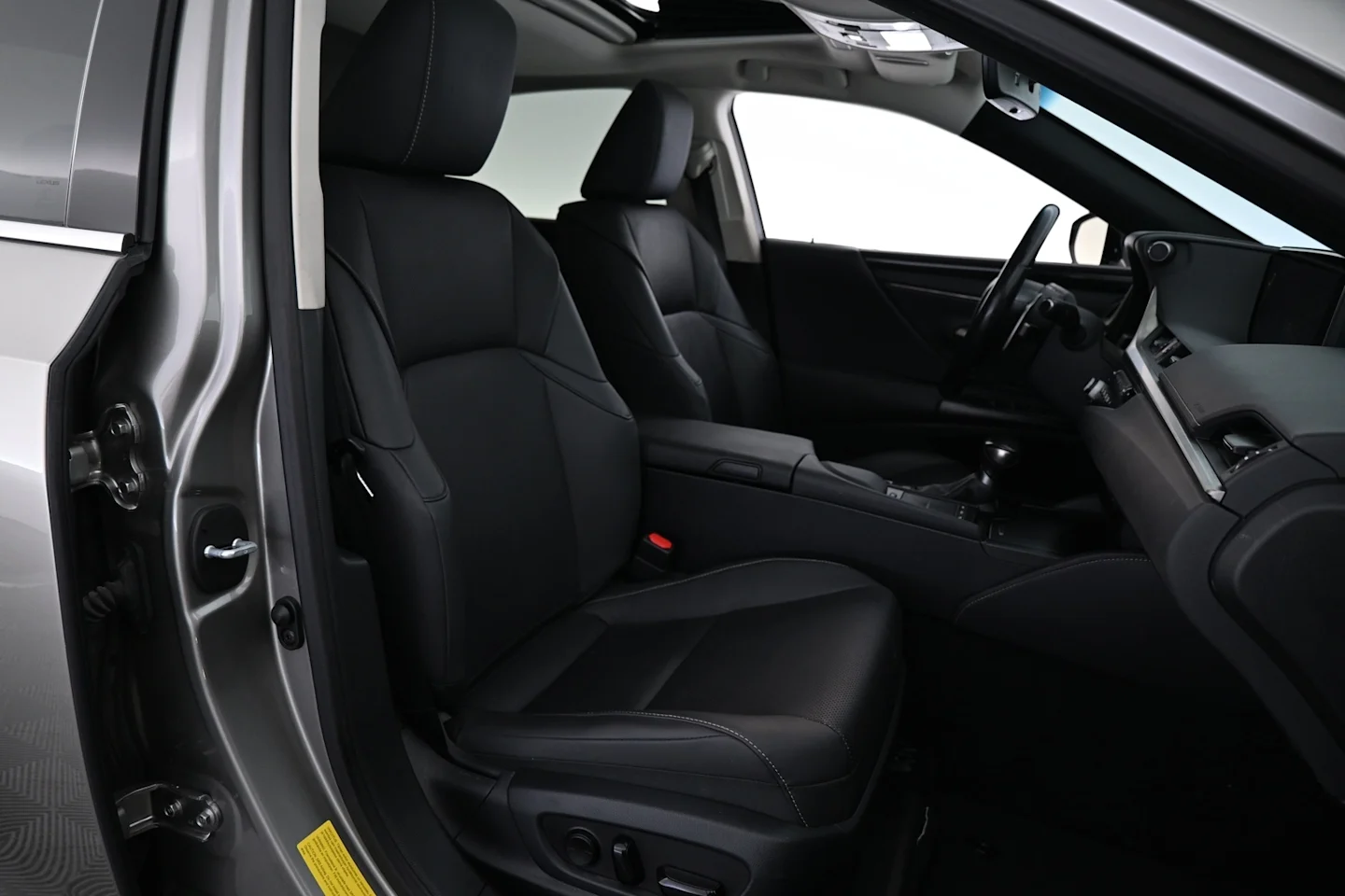 Car Image - CGBPHmOPNteaIdbEZN2fb
