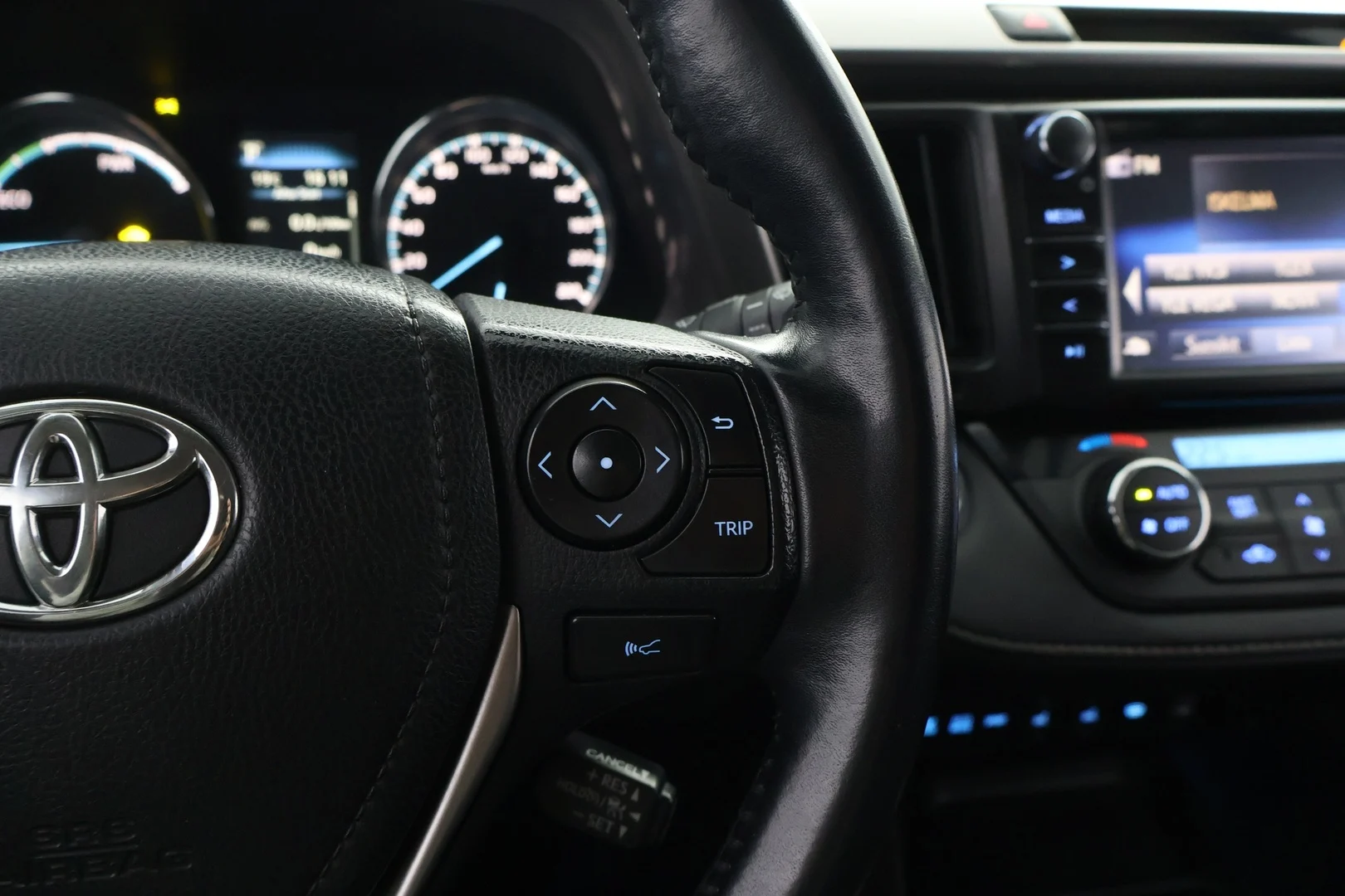 Car Image - 2nFq0foSkaT84XSENperO8