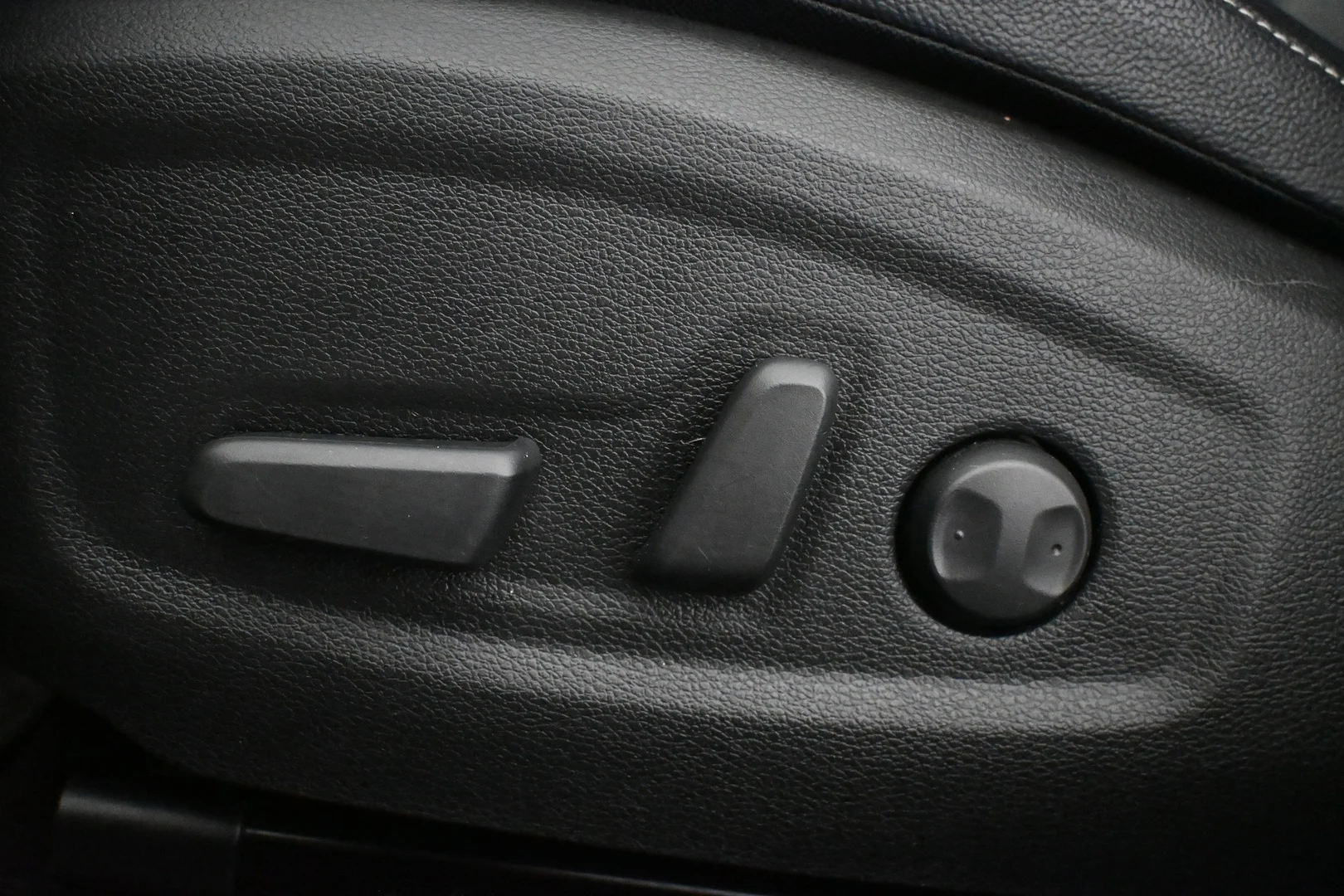 Car Image - MIKrd9A73NC8GoyEkoMG7