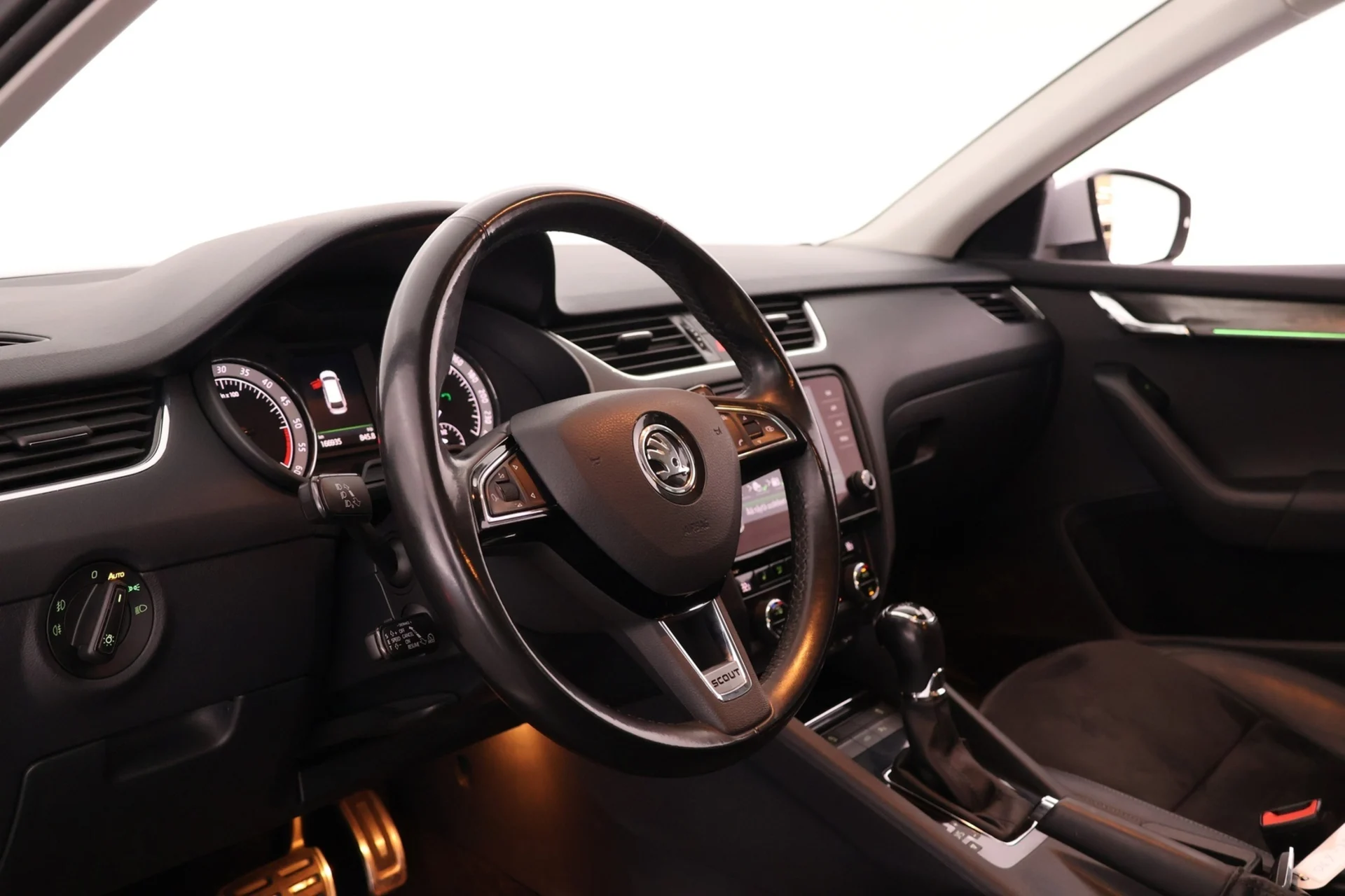 Car Image - 7CGKYQNBXws772w2aOPKKd