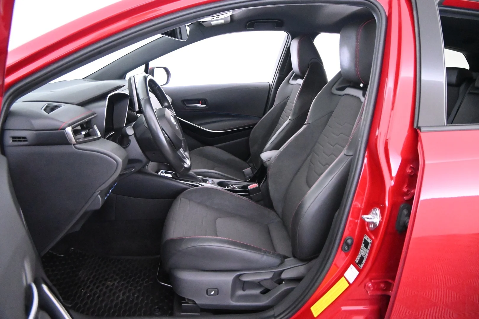 Car Image - 6yLYcoJrL18Mzrk3RTwsCU