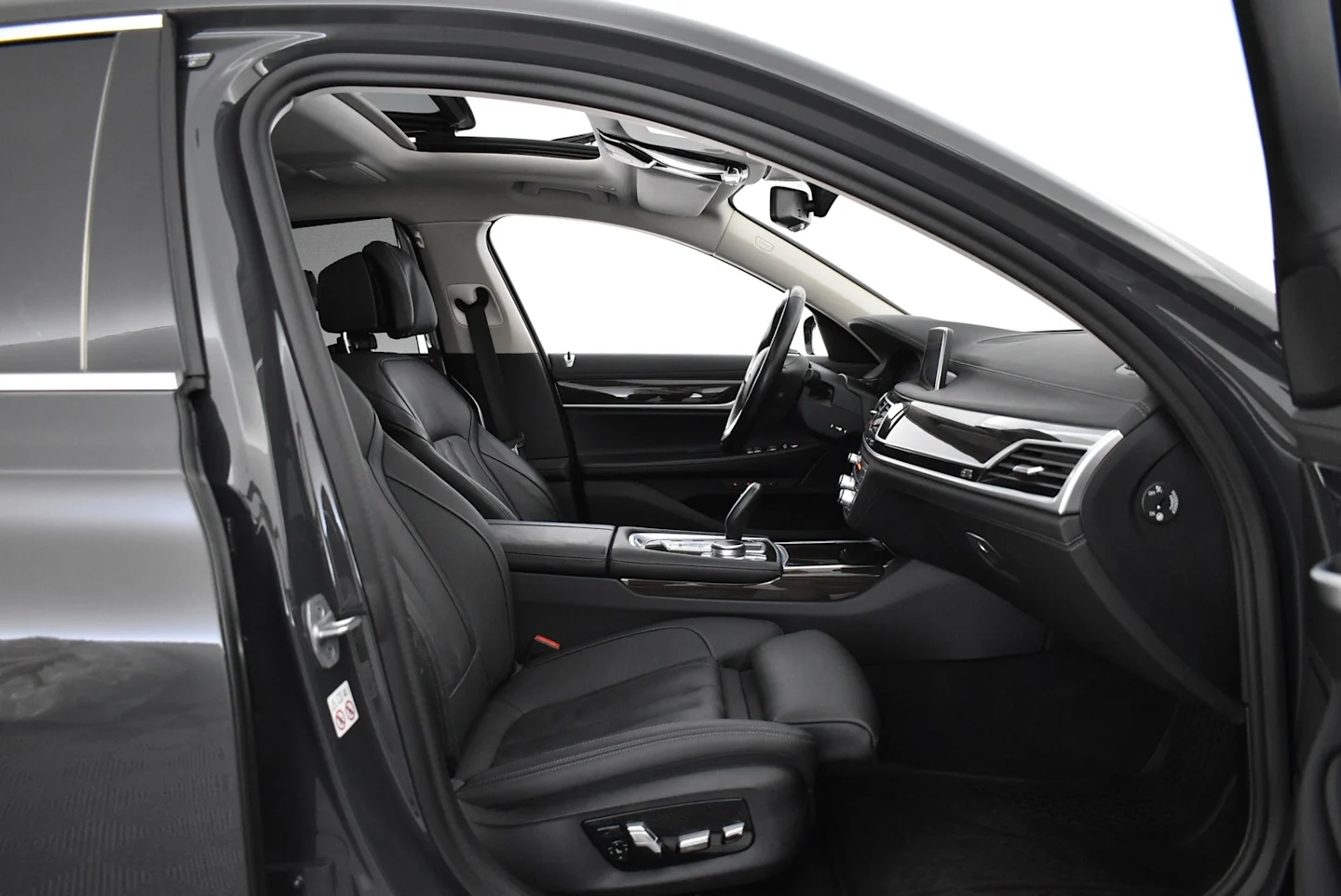 Car Image - 285O0COuXGPKRl0BpYxDOH