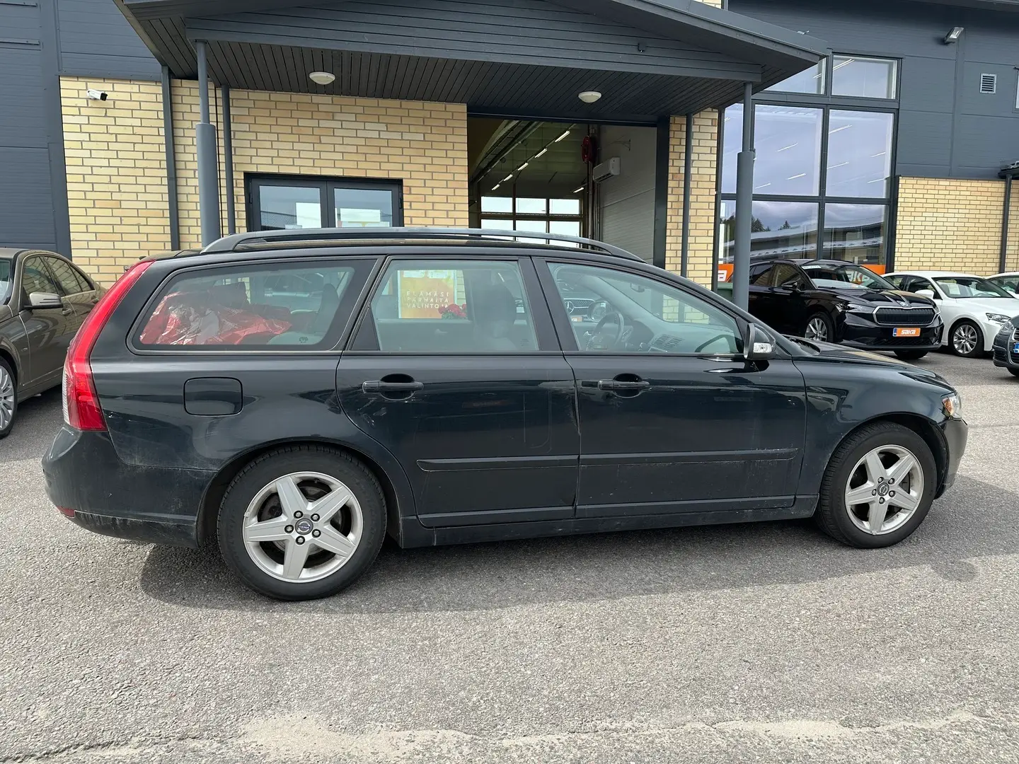 Car Image - 3FxBe9GJHOmm6wDrtFuXEl