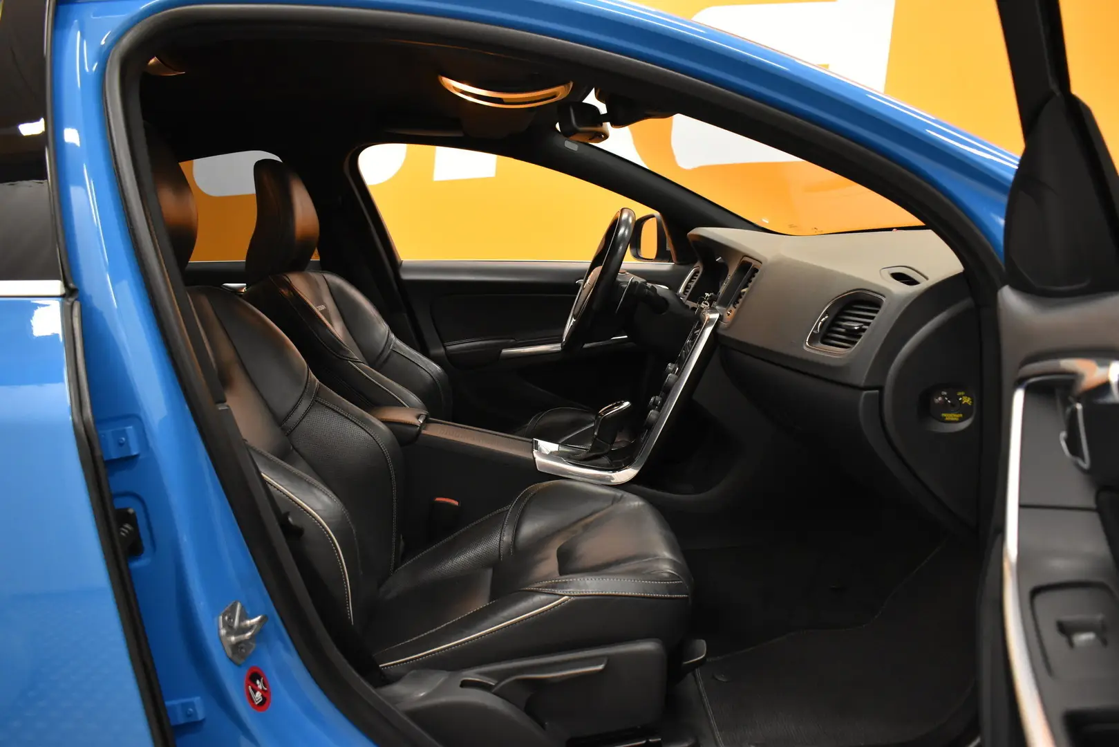 Car Image - 1FXBA6komp0abiQGJRGC3i
