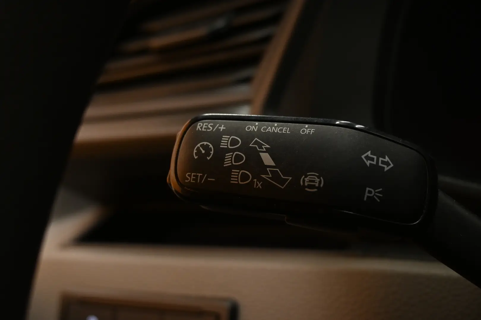 Car Image - 7rH6qXUgBX1ot3dBGddelZ