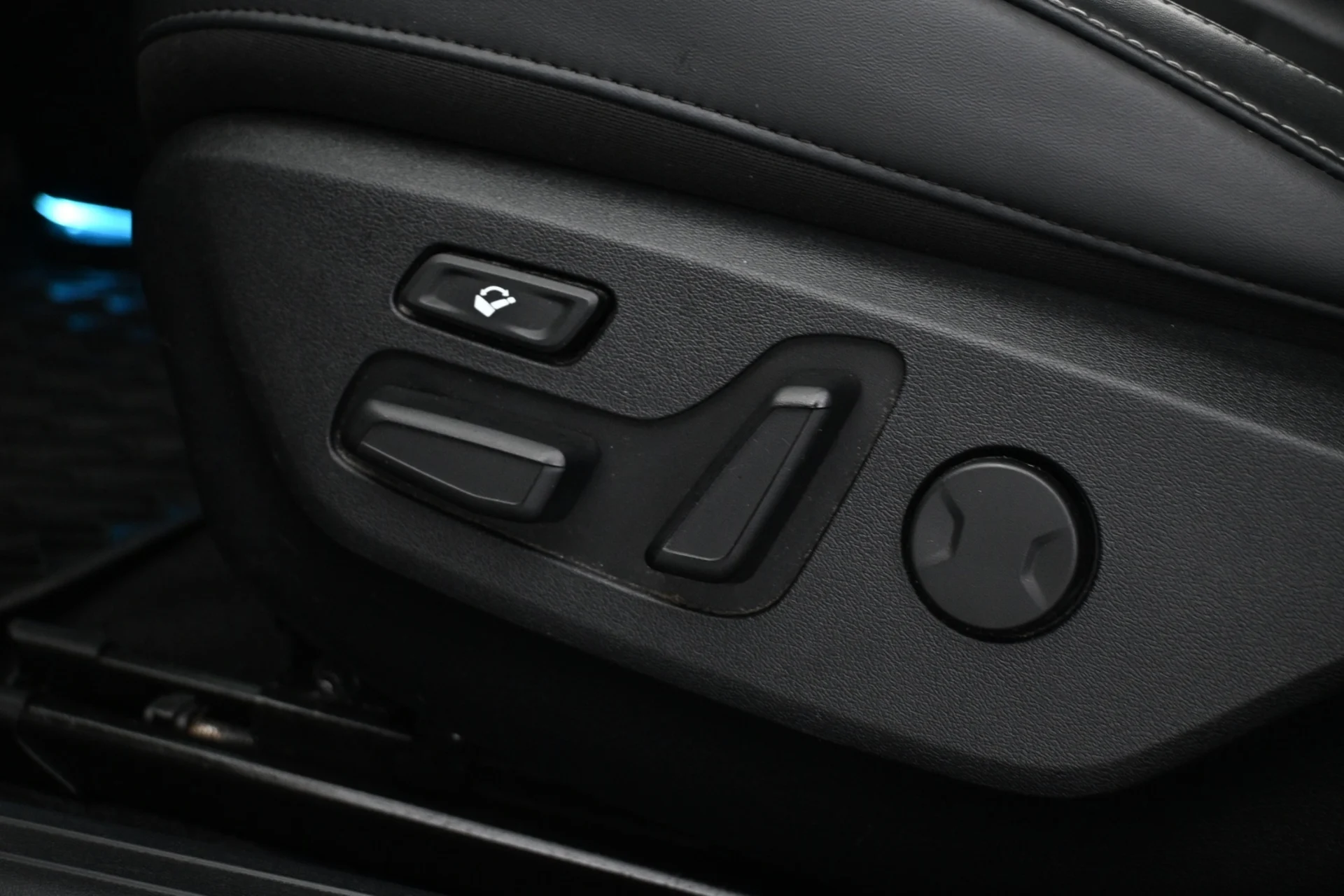 Car Image - 4qvOgHZ4zMZykbCQTvn3z4