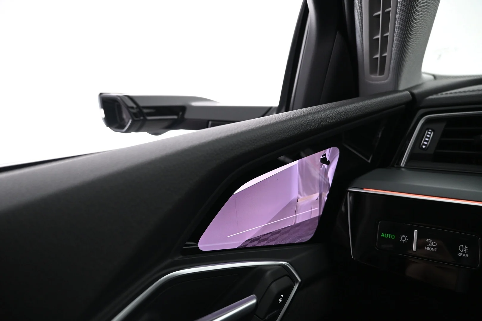Car Image - 3e1CtiM7pKkAdicfGCBMI3