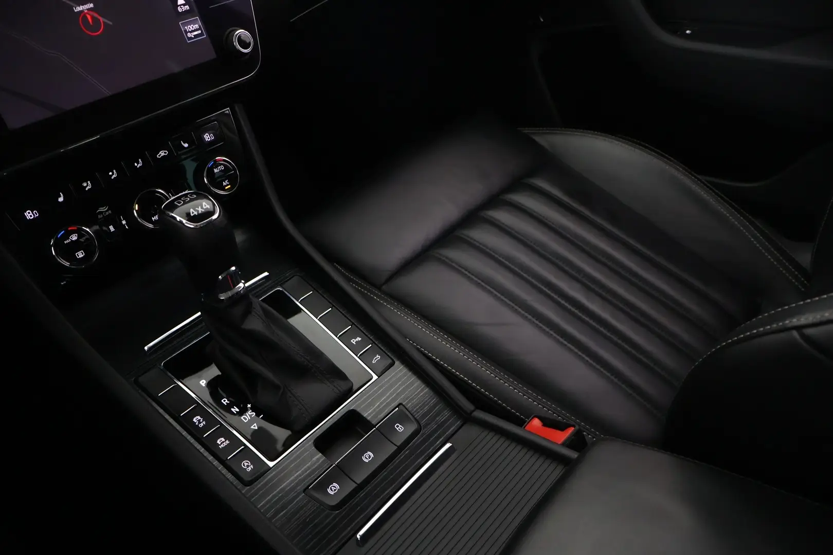 Car Image - 1ppMhnNLcfkB6NYqHdQyeJ