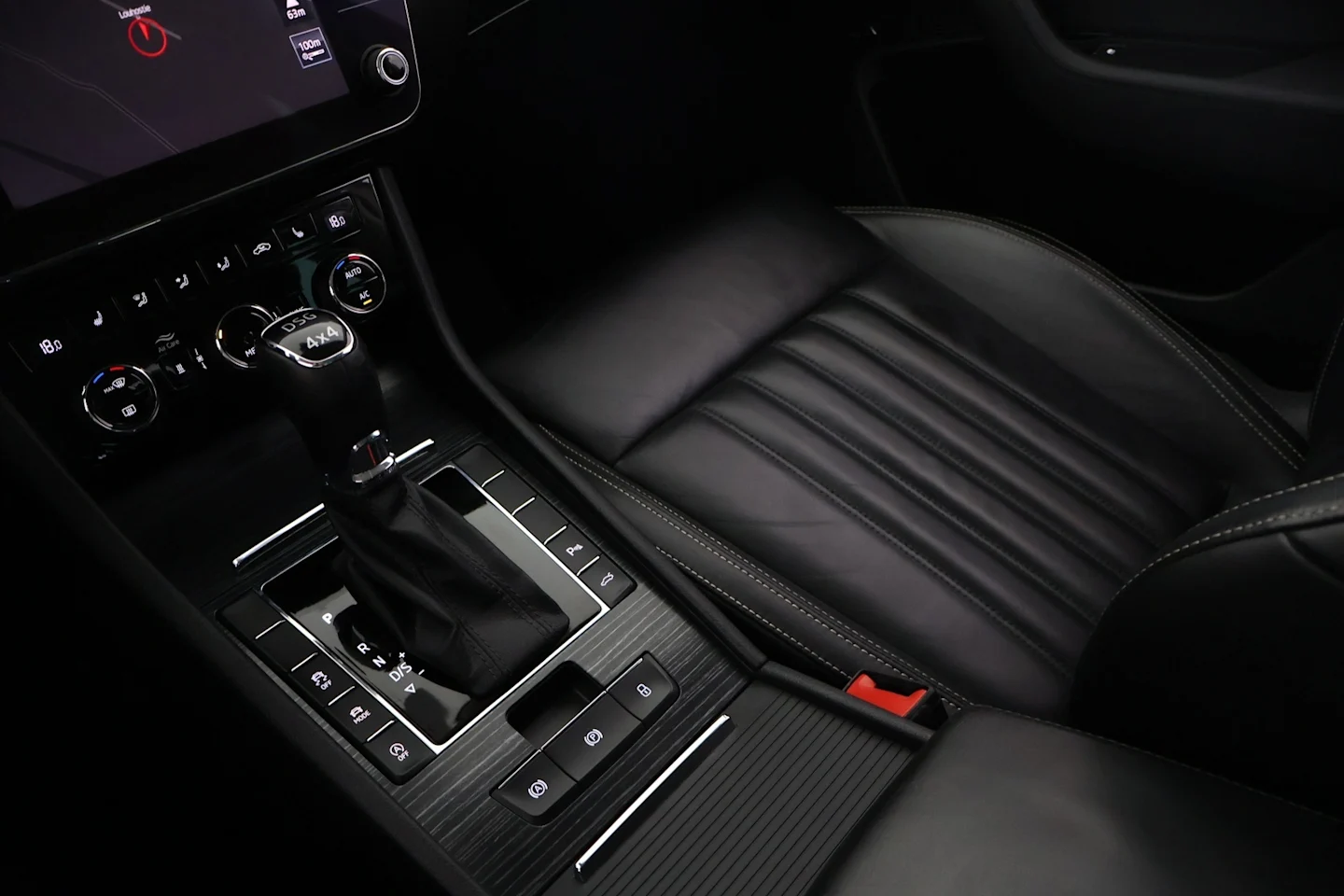 Car Image - 1ppMhnNLcfkB6NYqHdQyeJ