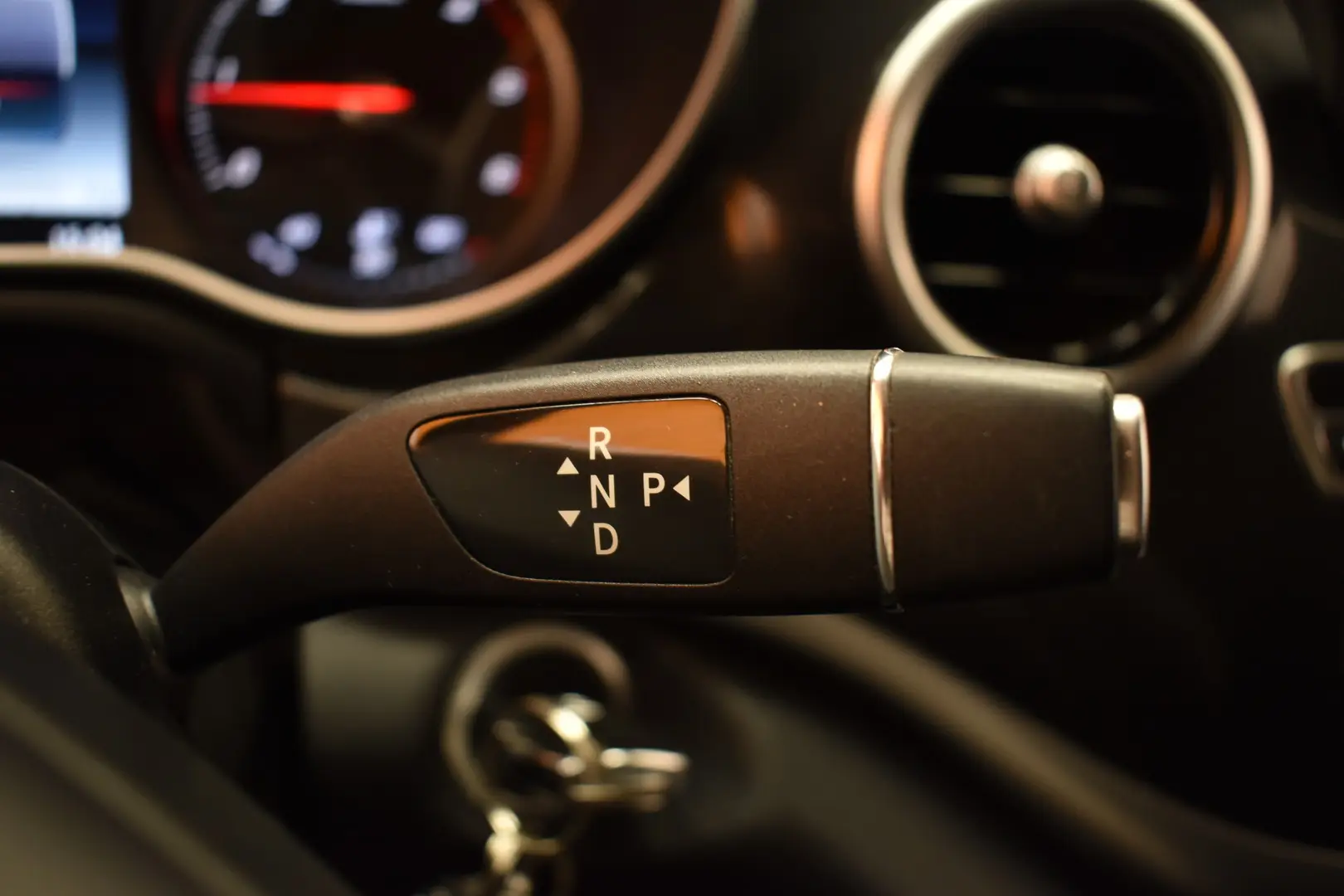 Car Image - 7ajoYLlsLtB4FRJjb9Vmpa