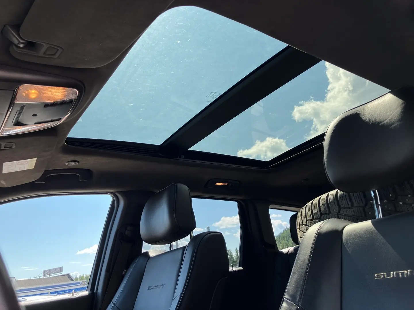 Car Image - 6qkJmFHvseHUFCLZQxjD83