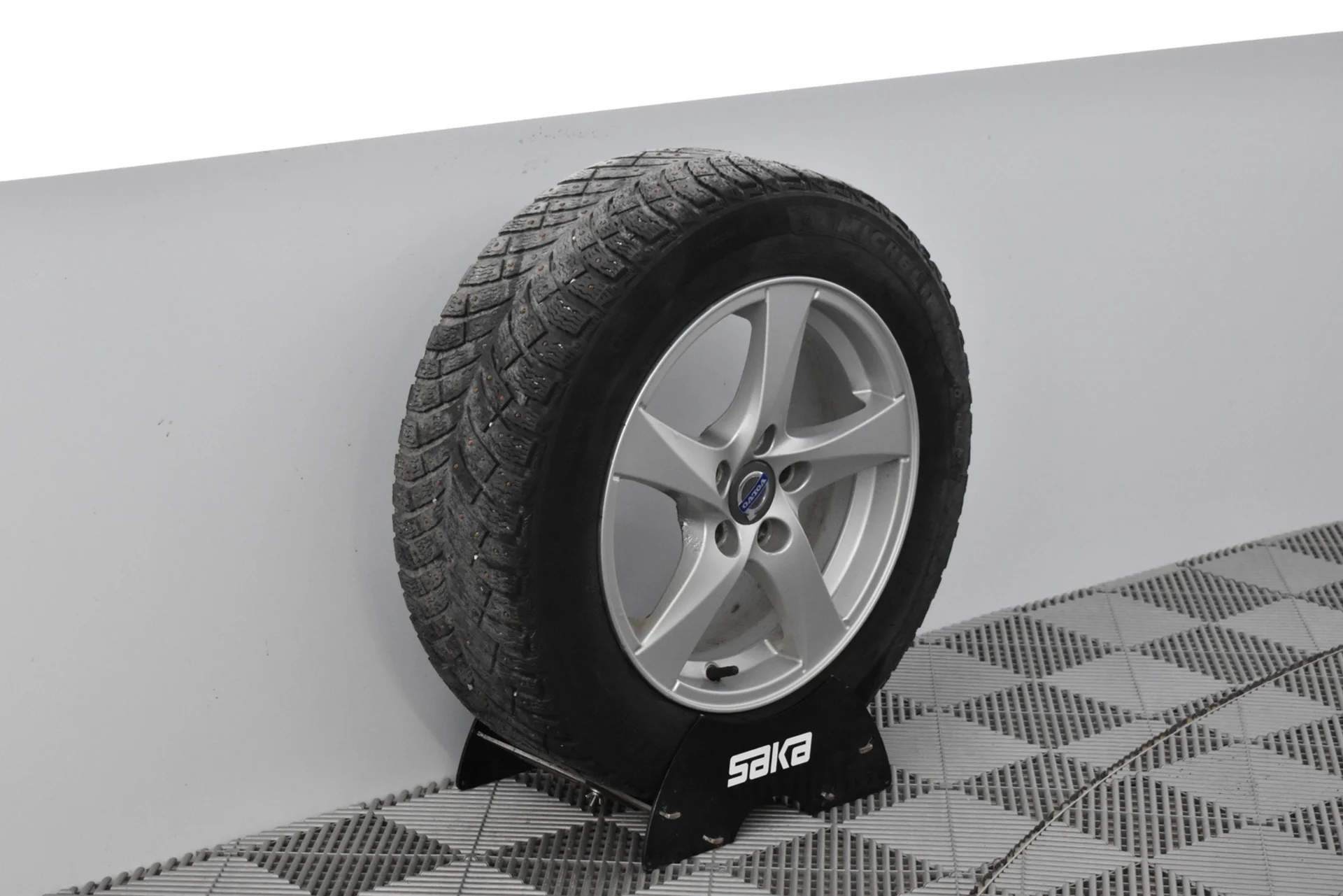 Car Image - 6gOrfLRZfSCtNzMa1Y0zSq