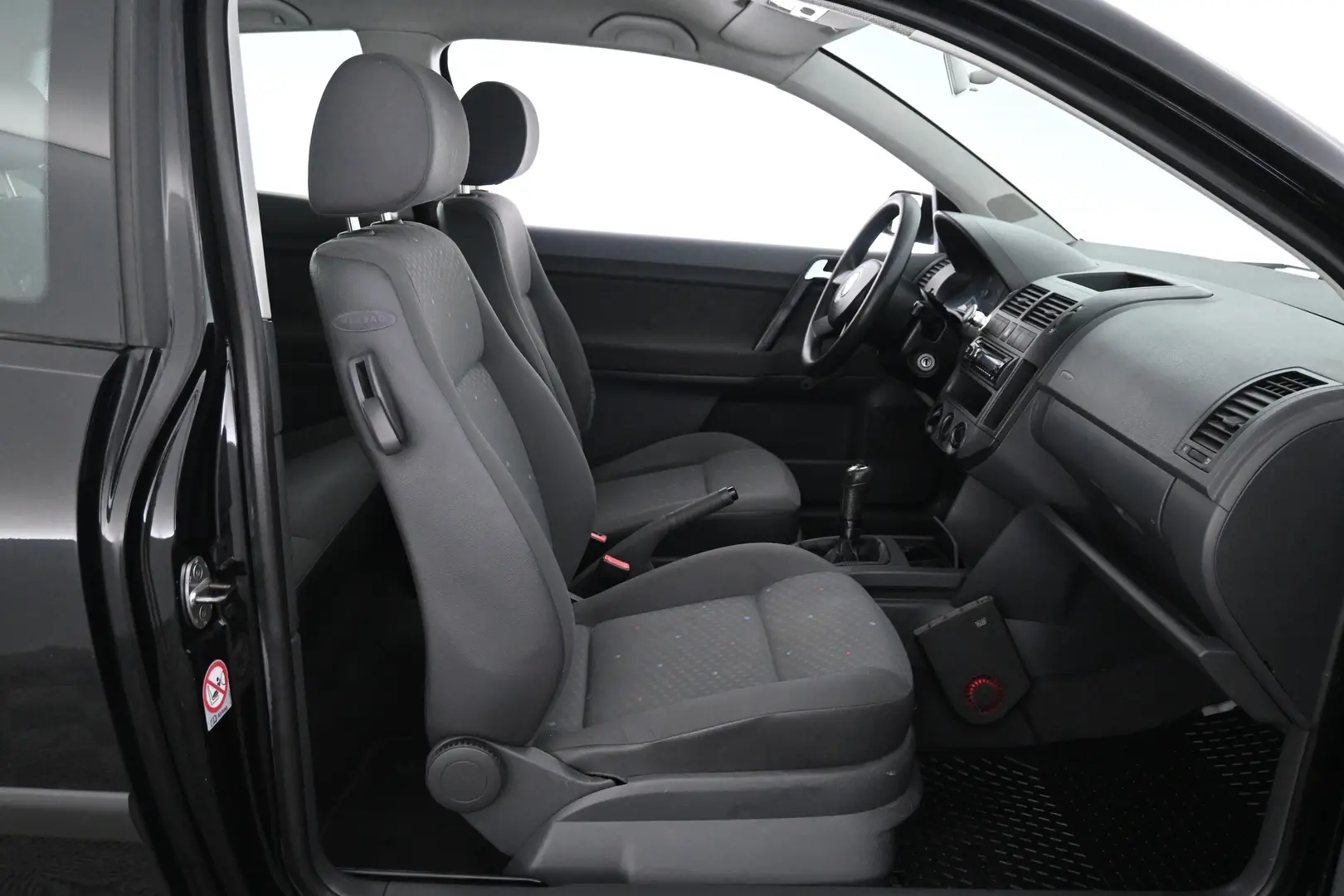 Car Image - 5aeo0Sh6CXtKfhrSkGbOzJ