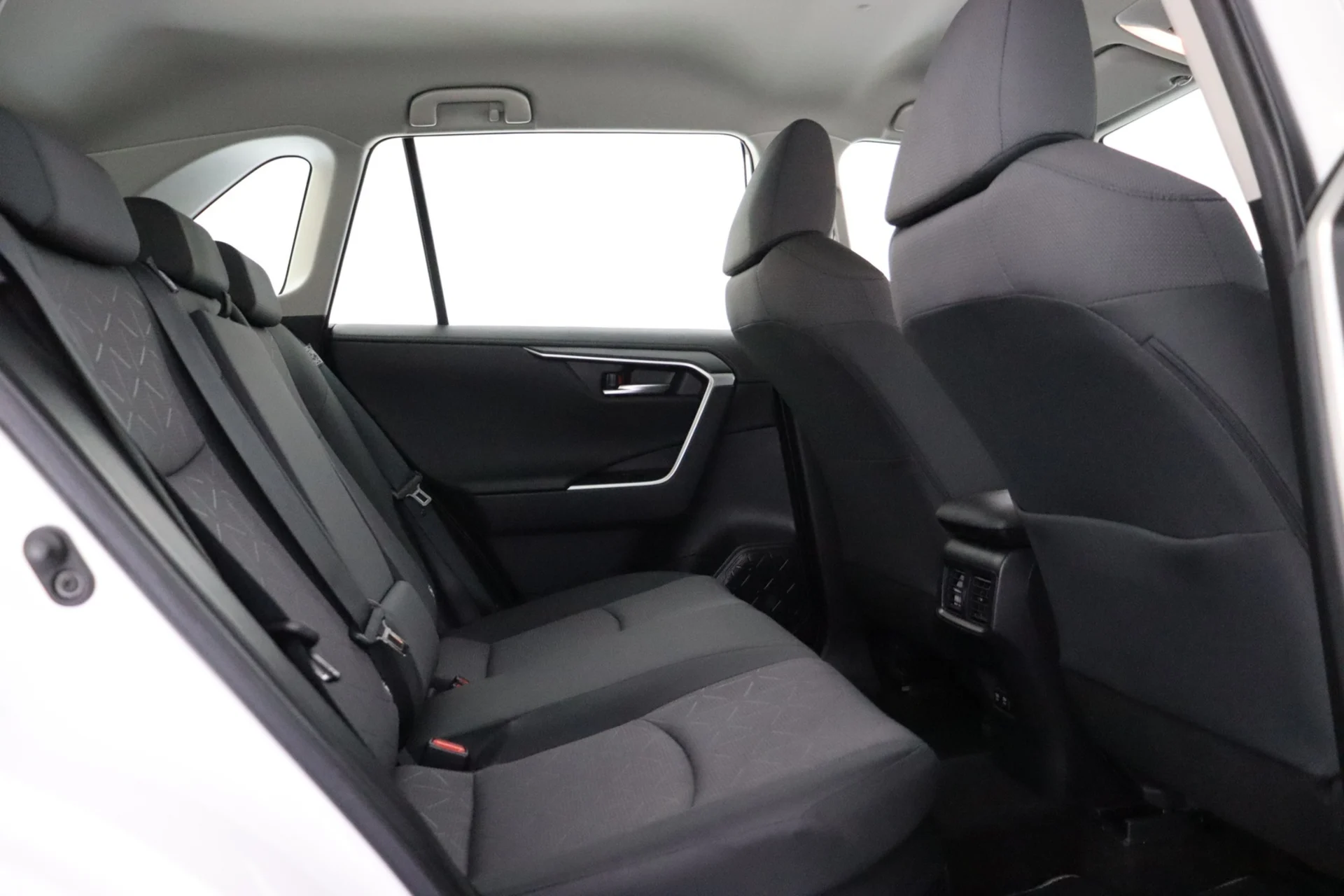 Car Image - 2o0QTlzEWEVx12GieVGT08