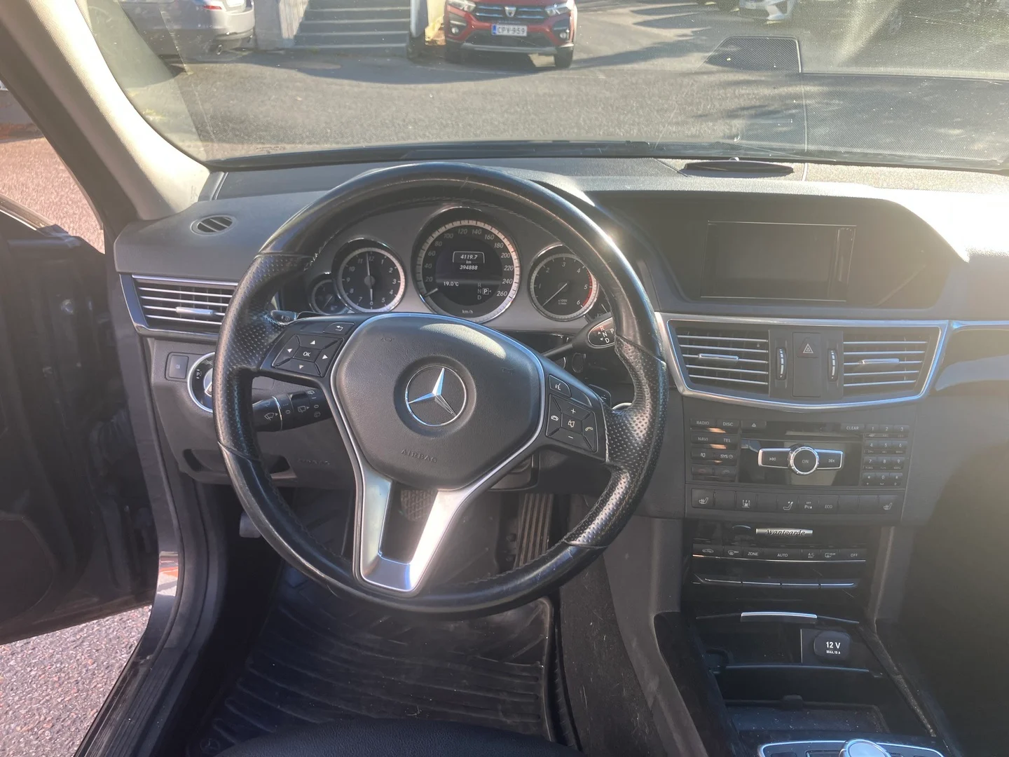 Car Image - 5q0XoRUXcS6NZjWccPIXrn