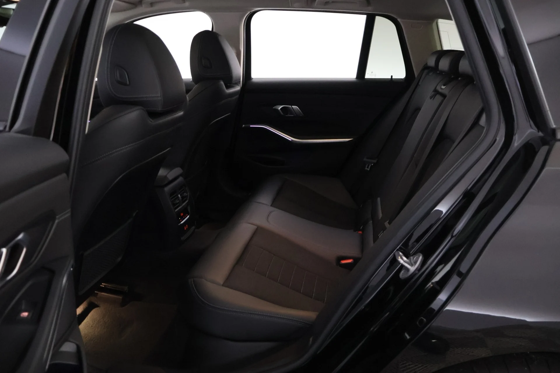 Car Image - 6Py0nrgNpr0xV5i7Jm2yRh