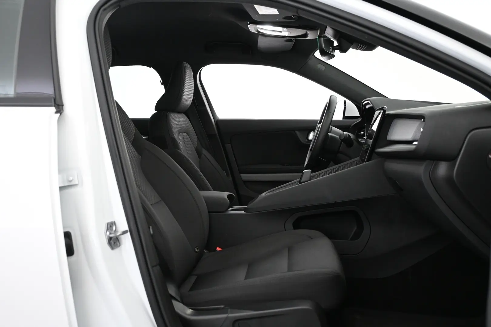 Car Image - 3R0DkSwNfRIe1rppvsNSxV