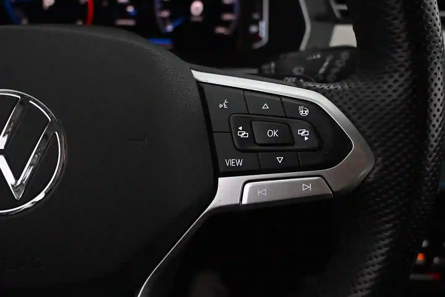 Car Image - 6z2dmXcwJ9YeGgDZWDyoEM