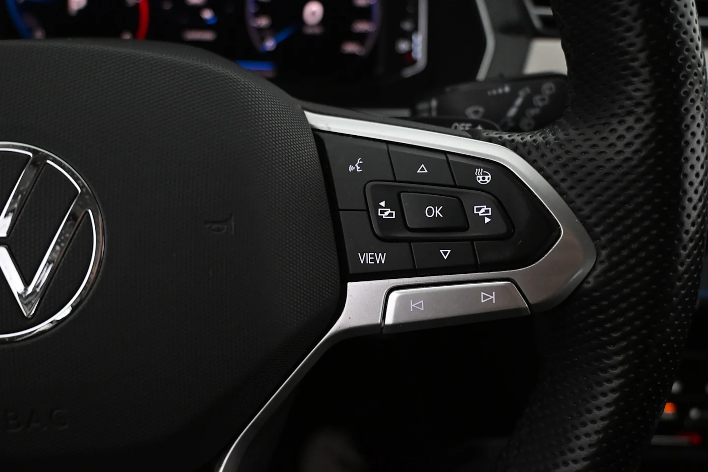 Car Image - 6z2dmXcwJ9YeGgDZWDyoEM