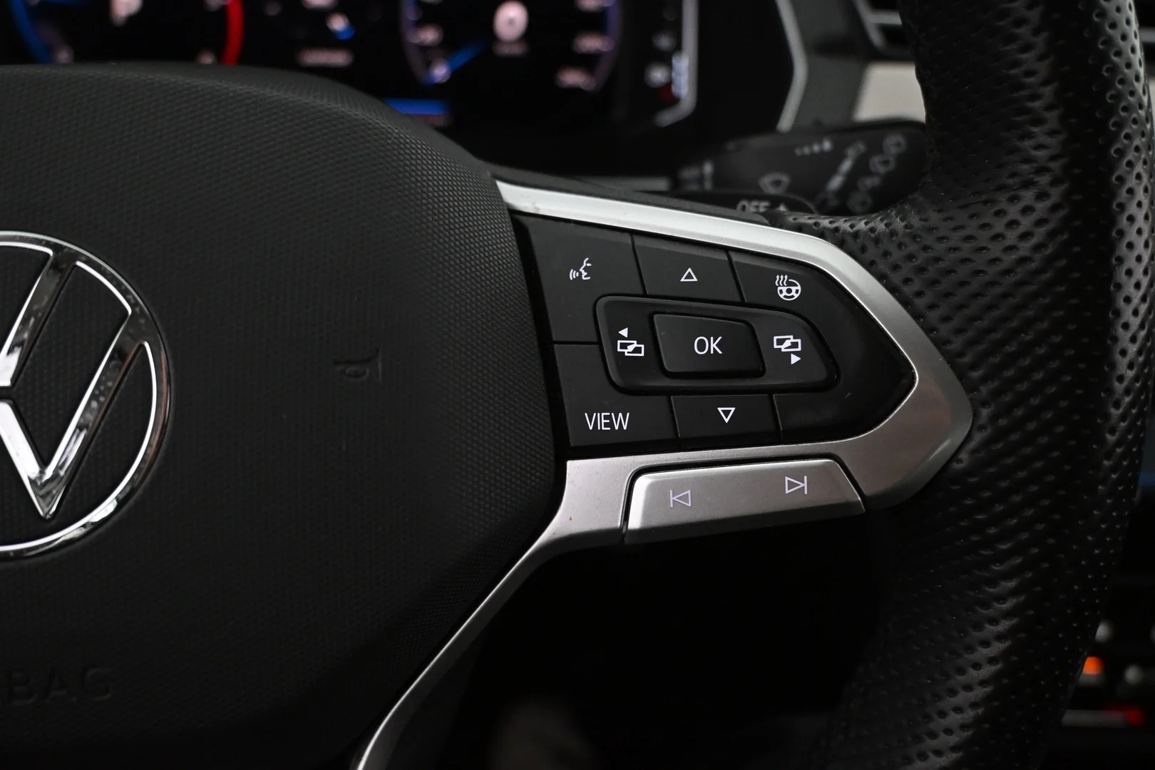 Car Image - 6z2dmXcwJ9YeGgDZWDyoEM