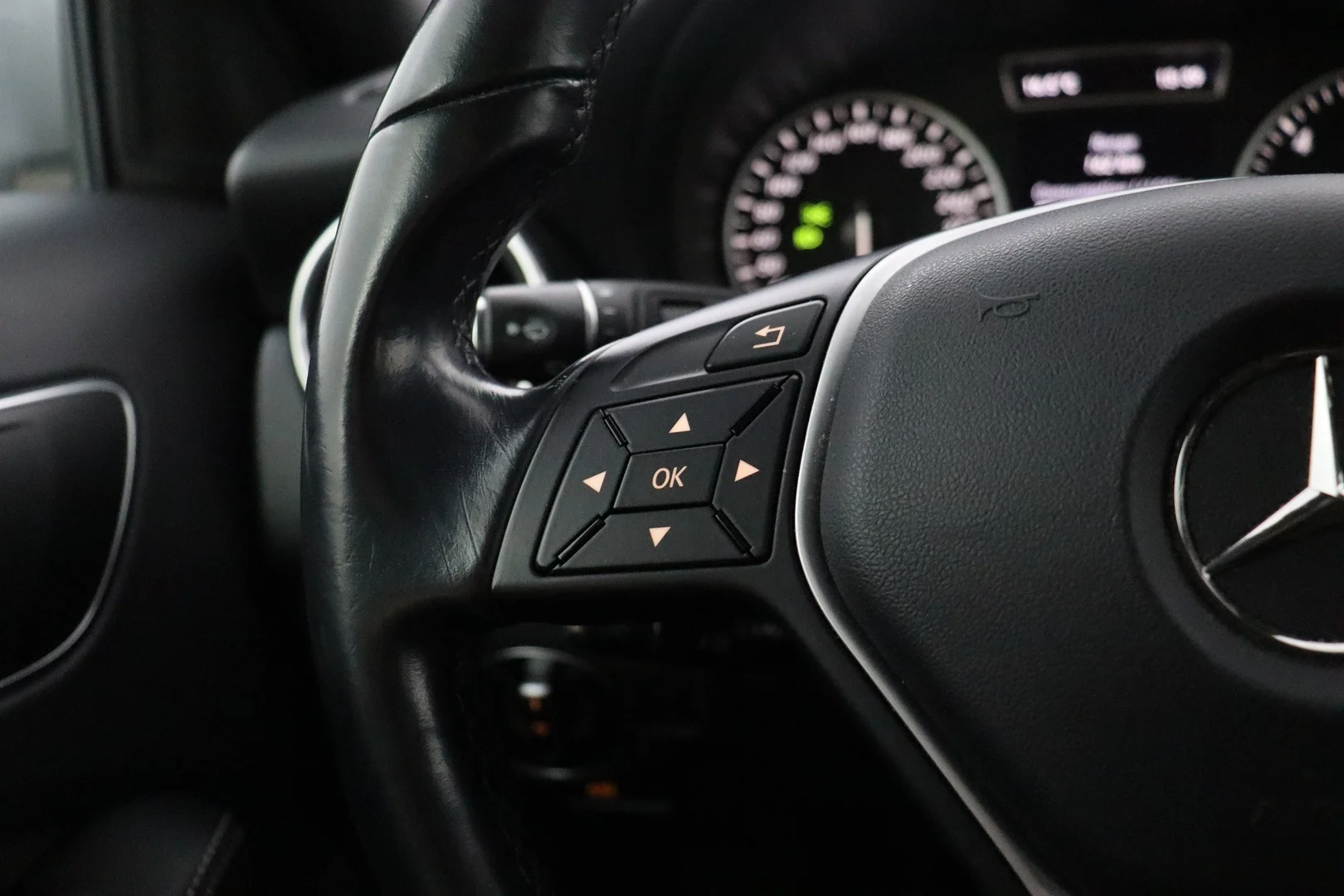 Car Image - 2wzeYR7nnUuLmwaegvRSGG