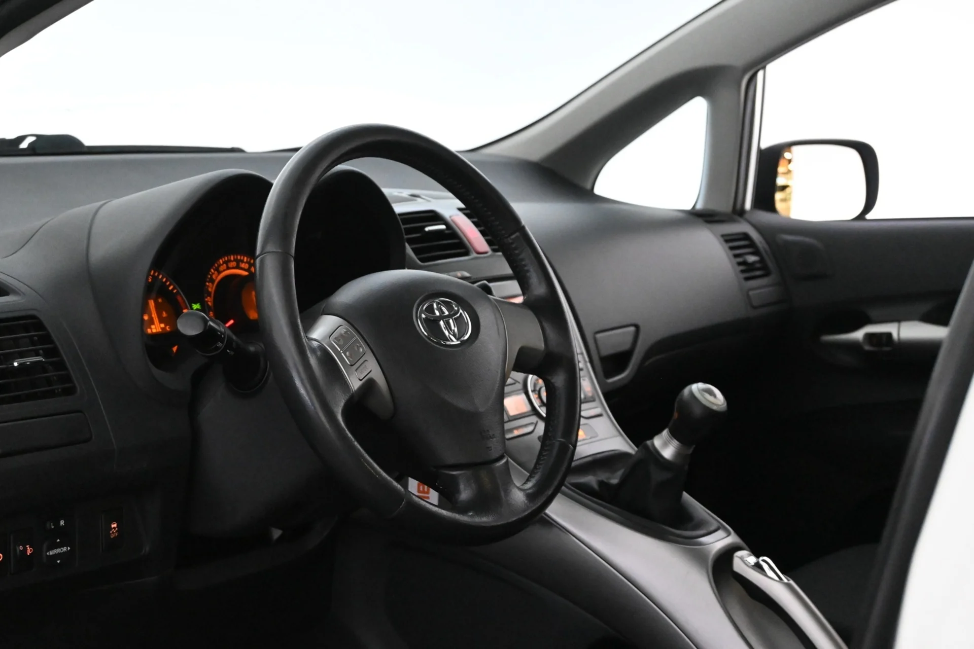 Car Image - 74HNSMjhe1R9PBLfkaIi0l