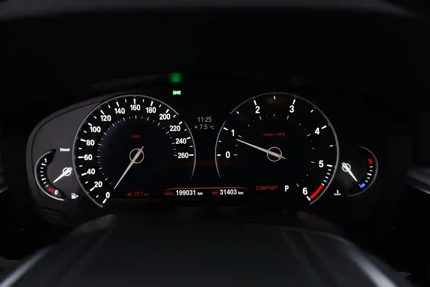 Car Image - 1nWlENejLu9se5XcZMLbml