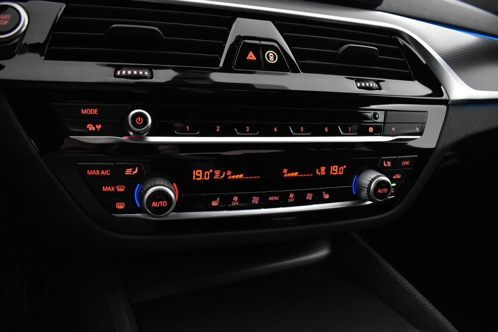 Car Image - 1bL54d2SsyKRwgtlSB8zNJ