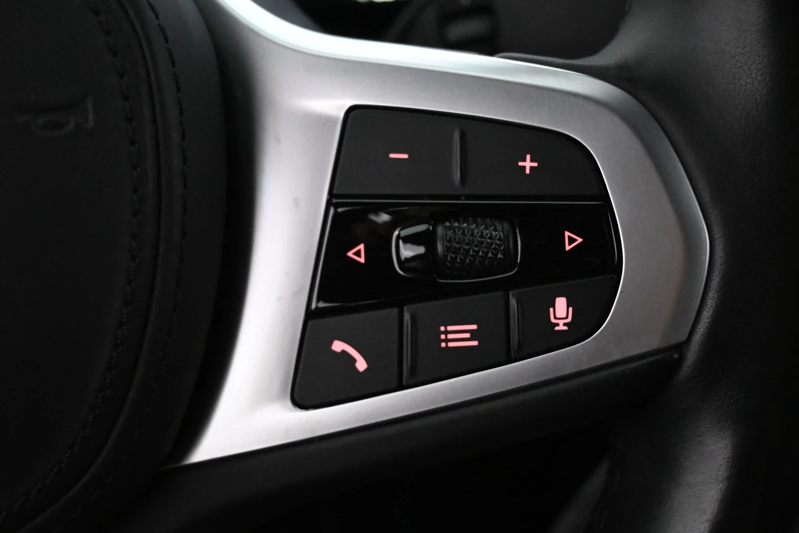 Car Image - 7bpFVQ8sfk1dz4yWdVGivV